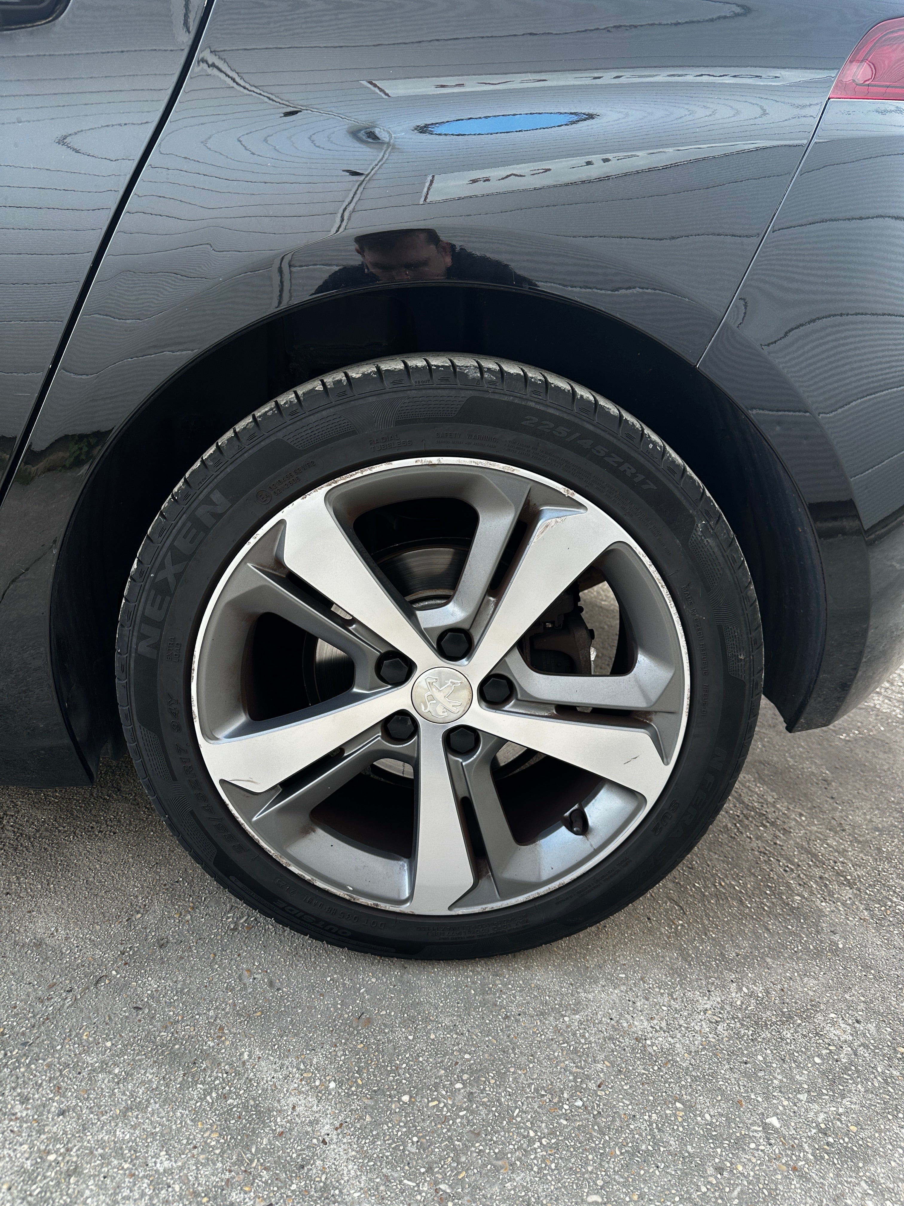 Peugeot 308 1.6 THP Féline 156cv Peugeot 308 1.6 THP Féline 156cv