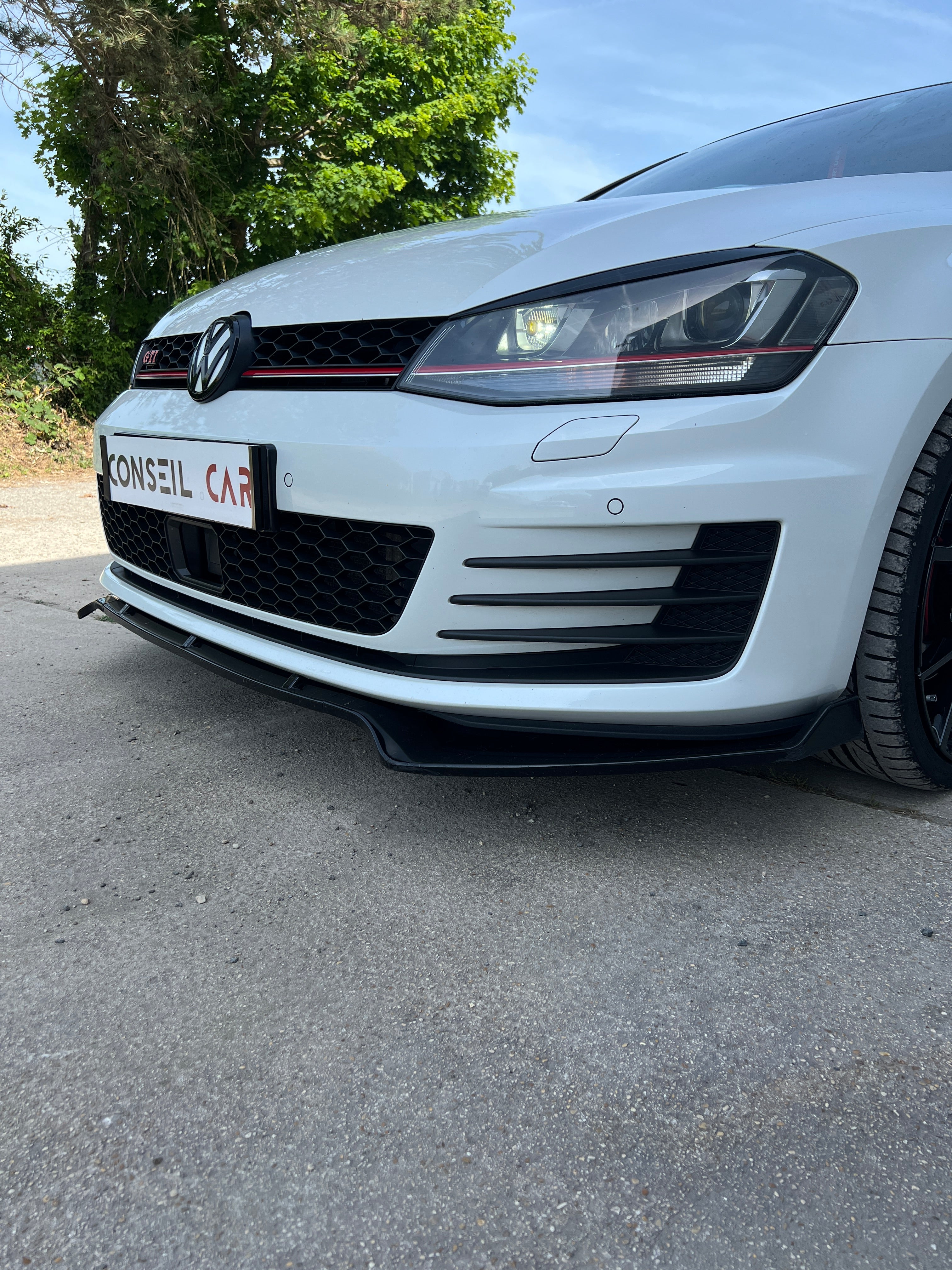 Volkswagen Golf GTI 2.0 TSI 220 BLUEMOTION Volkswagen Golf GTI 2.0 TSI 220 BLUEMOTION