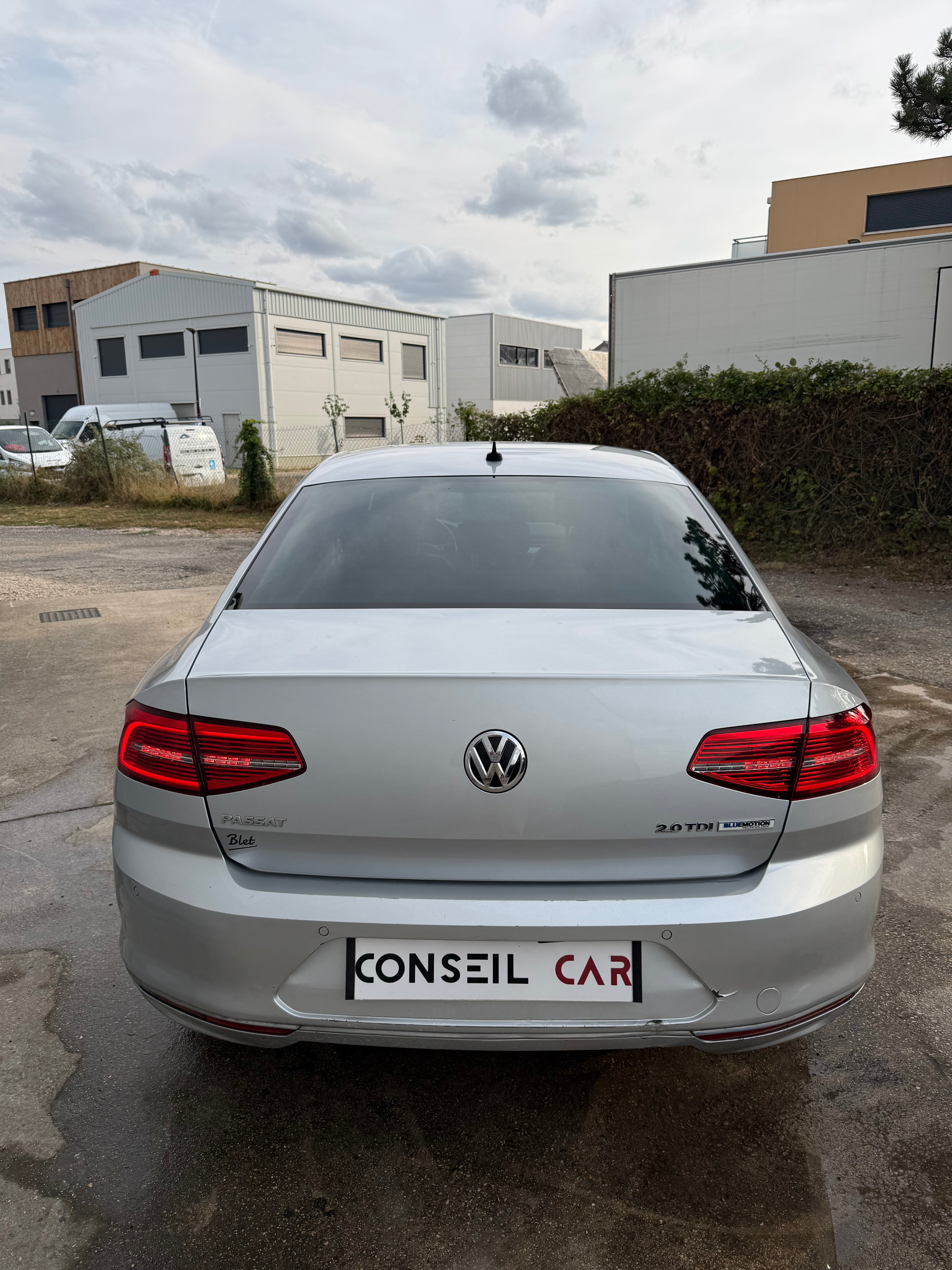 Volkswagen Passat 2.0 TDI Bluemotion 150CH Volkswagen Passat 2.0 TDI Bluemotion 150CH
