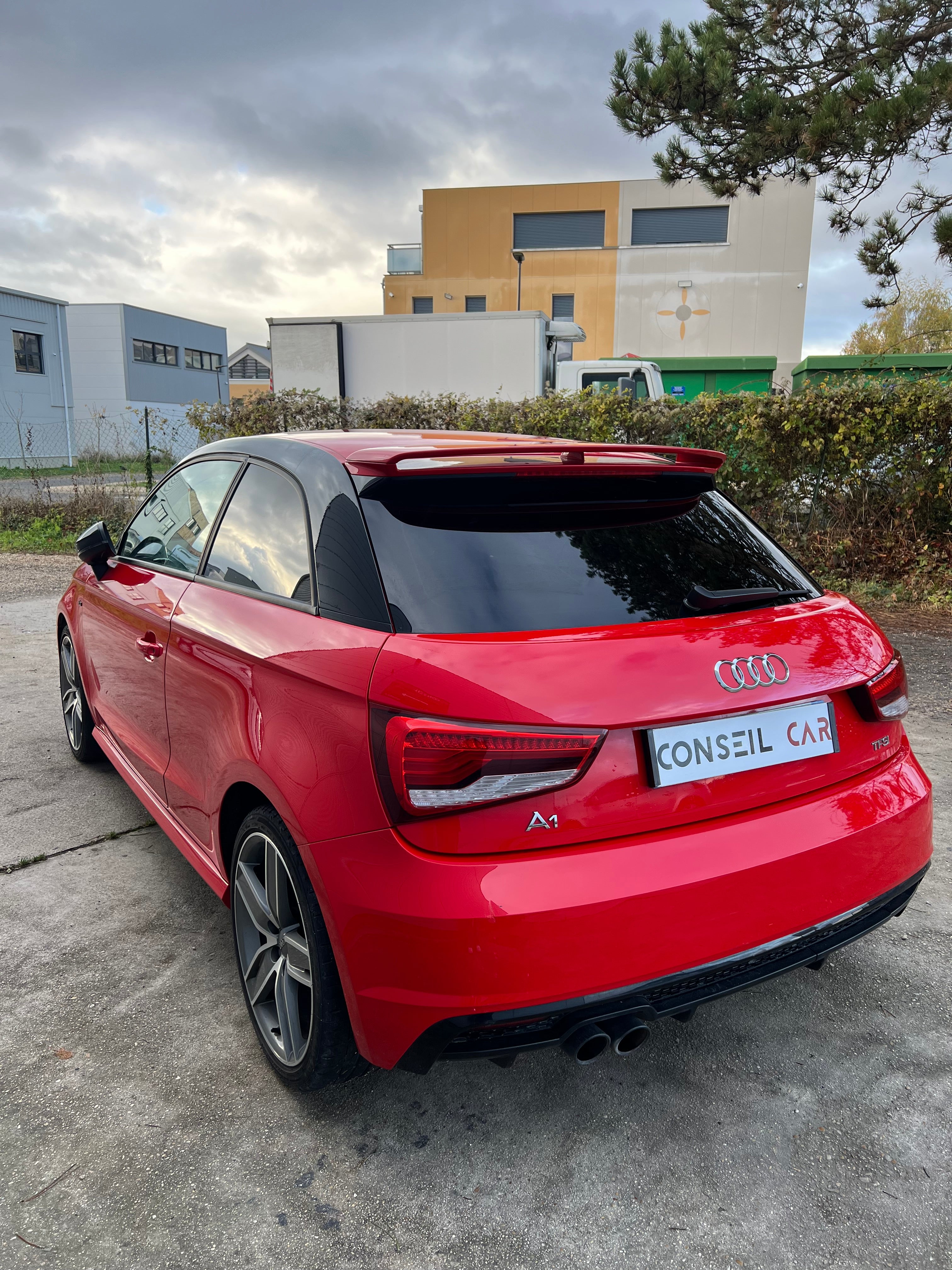 Audi A1 S-Line 1.8 TFSI 192 S-tronic Audi A1 S-Line 1.8 TFSI 192 S-tronic