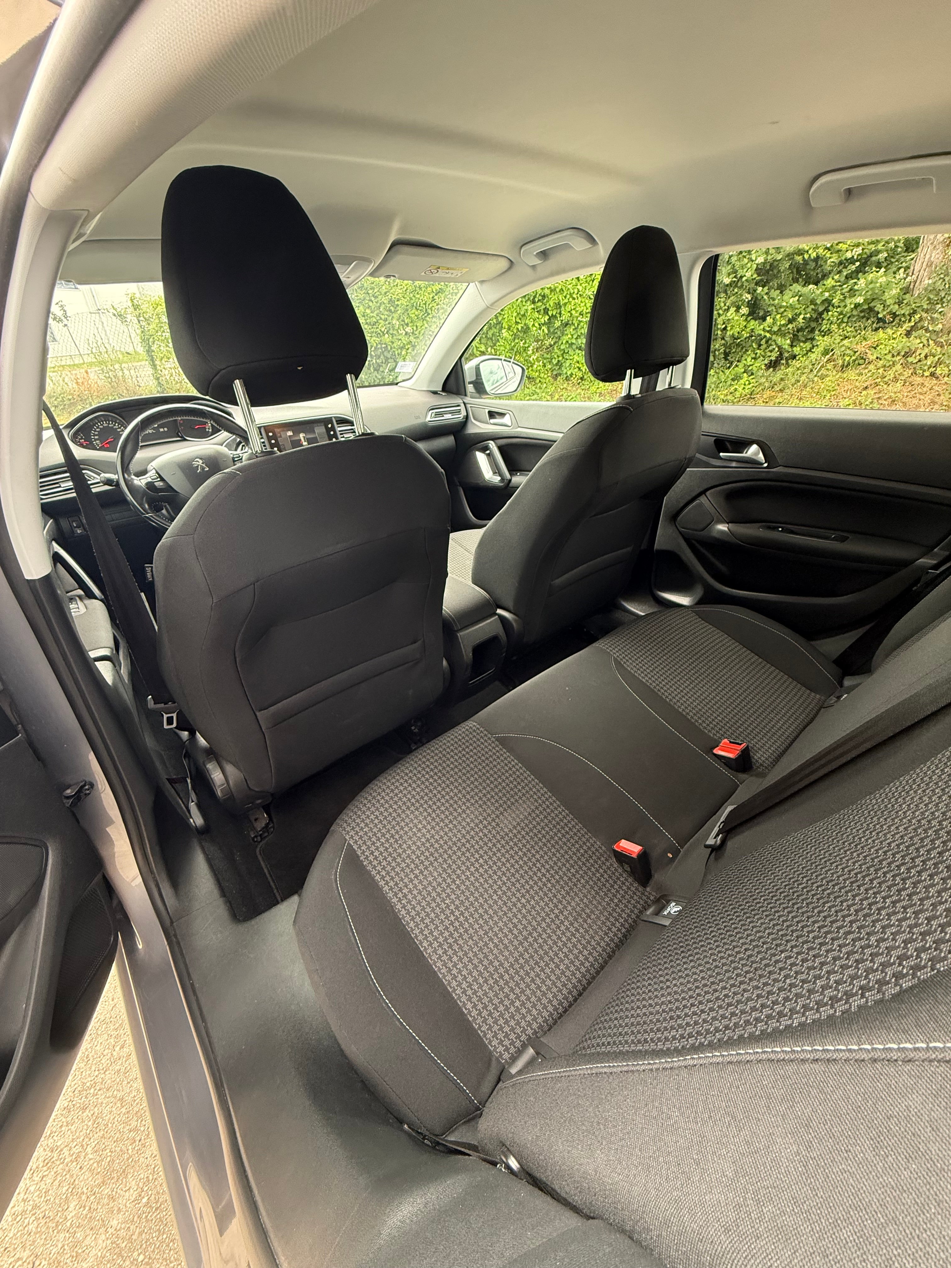 Peugeot 308 GENERATION-II 1.2 PURETECH 110 STYLE Peugeot 308 GENERATION-II 1.2 PURETECH 110 STYLE