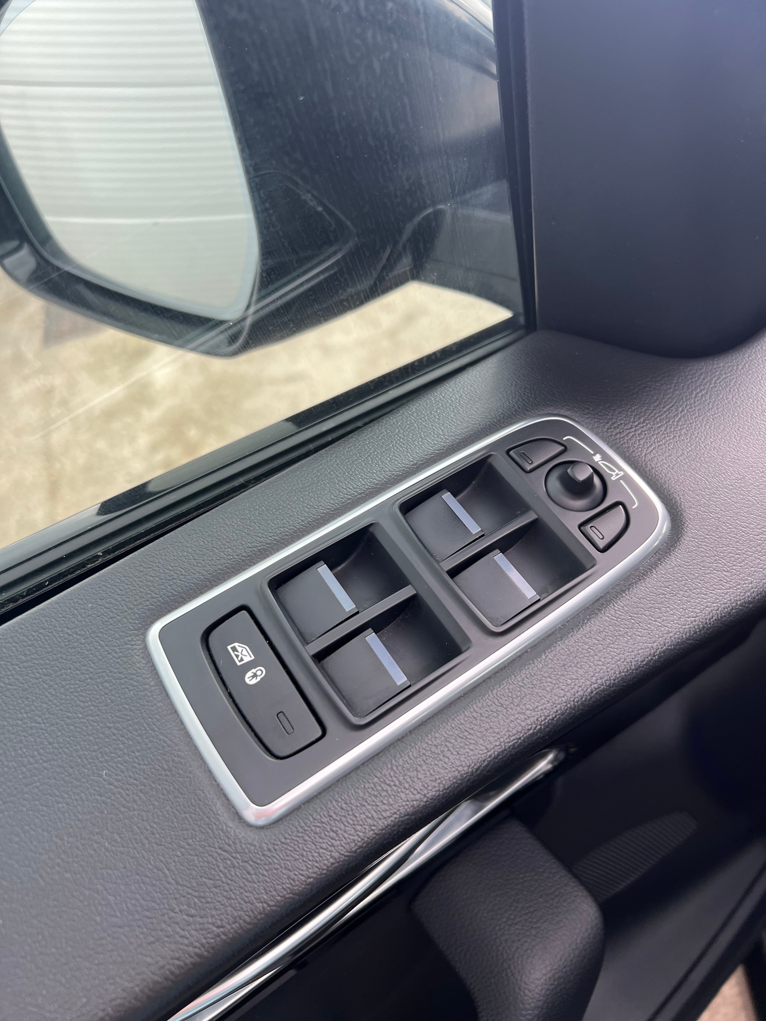 Jaguar F-Pace 2.0 D AWD R Sport 180cv Jaguar F-Pace 2.0 D AWD R Sport 180cv