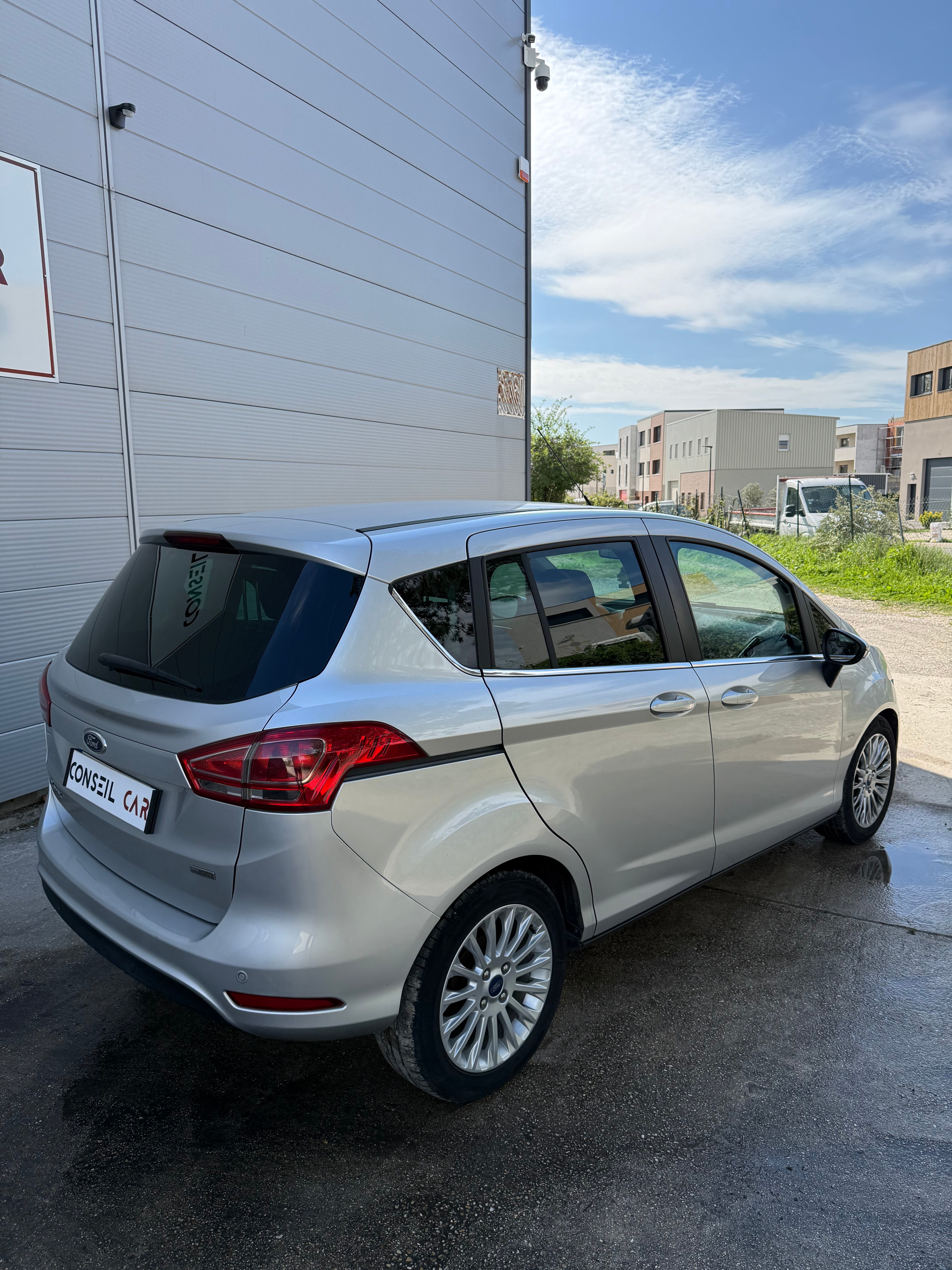 Ford B-max 1.5 TDCI 75CH Ford B-max 1.5 TDCI 75CH