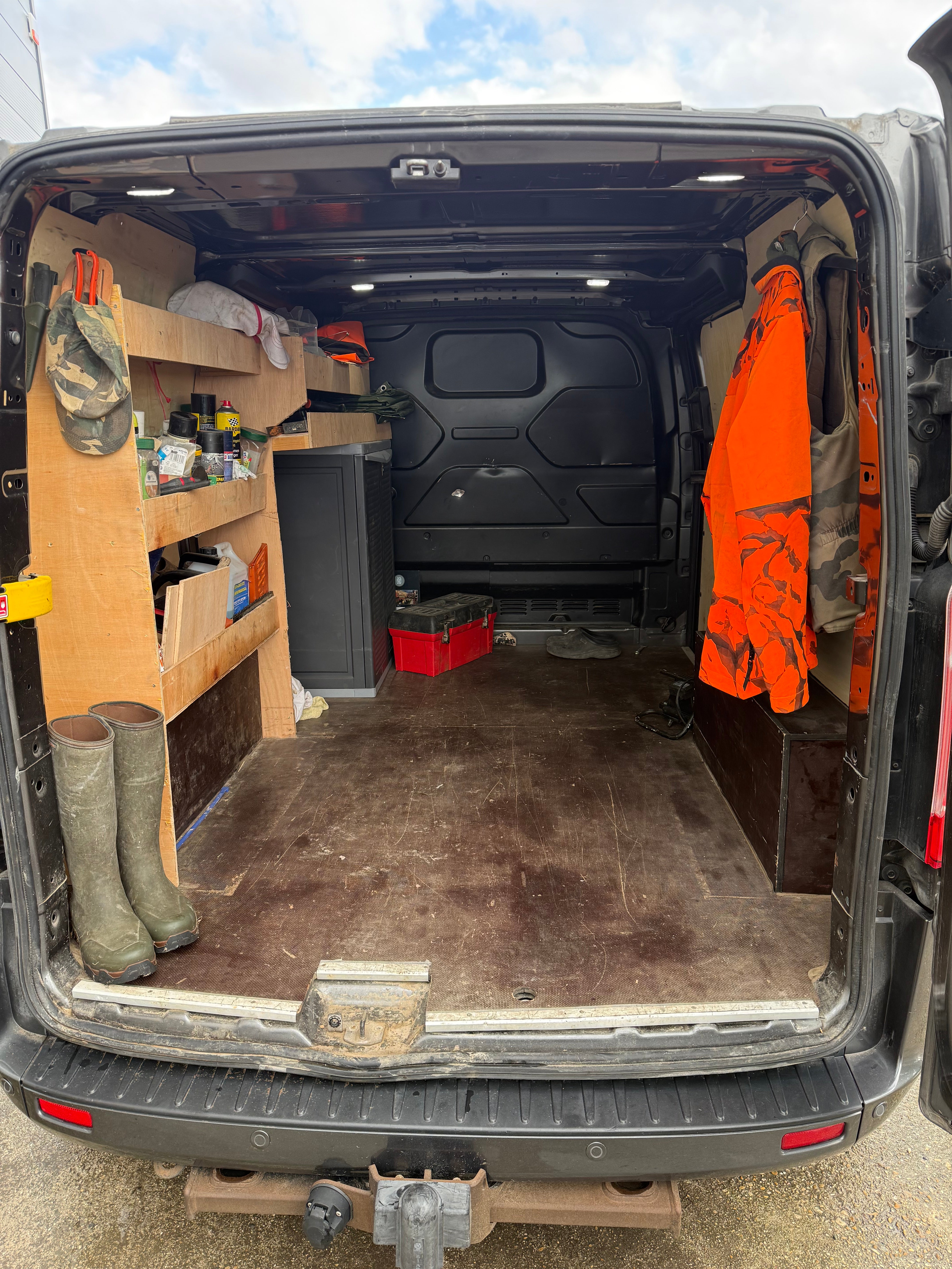 Ford Transit Custom Vu FOURGON 300 2.0 TDCI 170 L1H1 COURT Ford Transit Custom Vu FOURGON 300 2.0 TDCI 170 L1H1 COURT