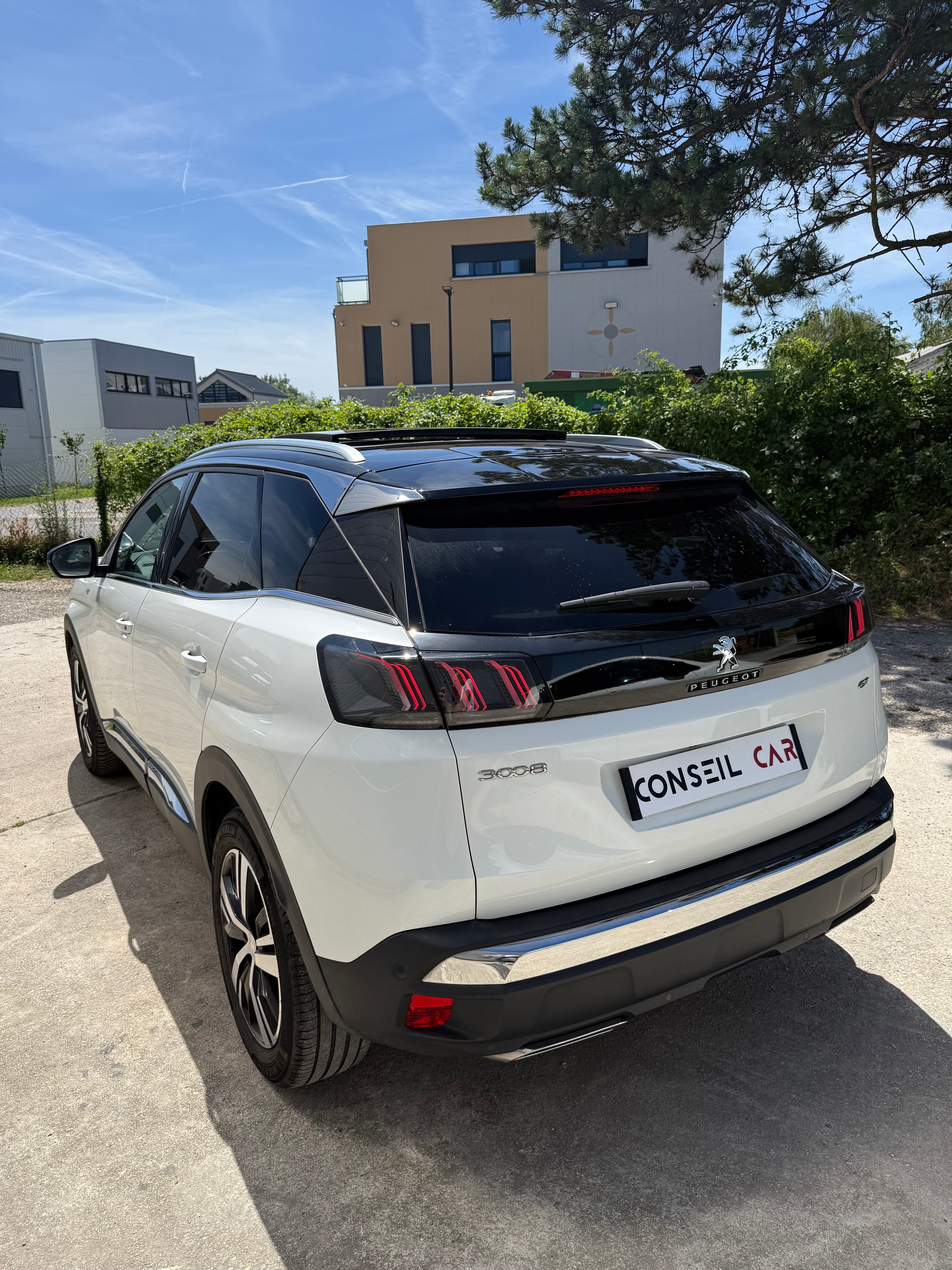 Peugeot 3008 1.2 130CH GT EAT8 Peugeot 3008 1.2 130CH GT EAT8