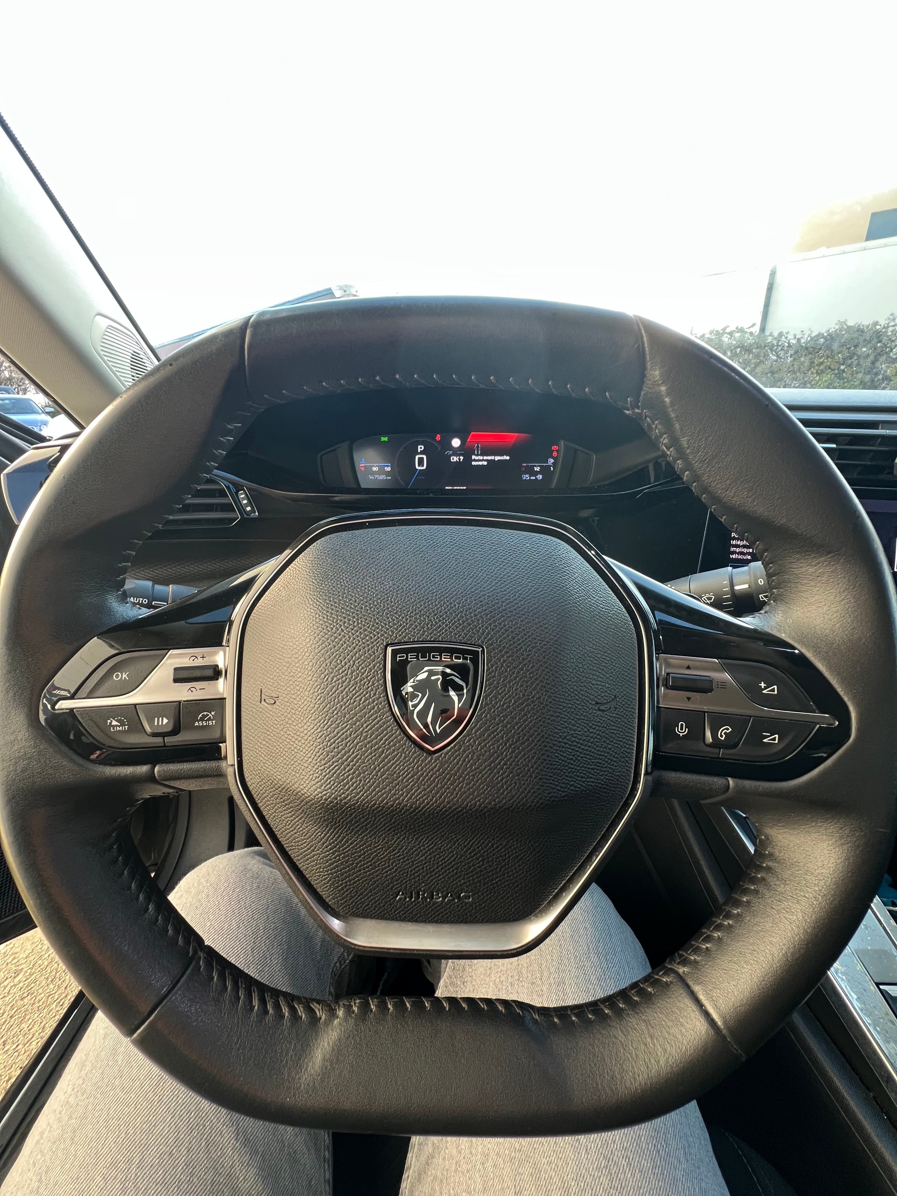 Peugeot 308 SW 1.5 BHDI 130ch EAT8 Peugeot 308 SW 1.5 BHDI 130ch EAT8