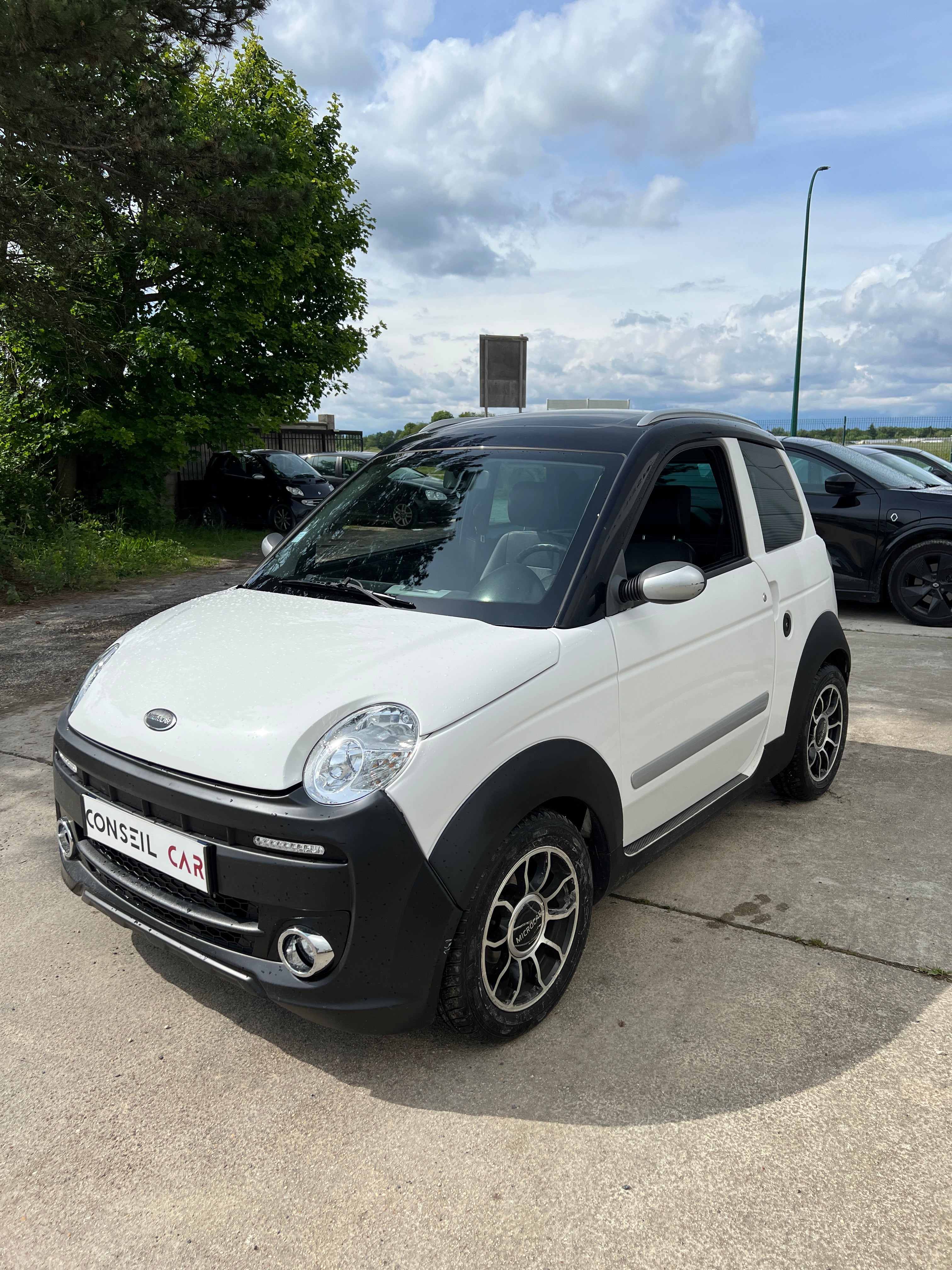 Microcar M-go 0.5 10 INITIALE PROGRESS BVA Microcar M-go 0.5 10 INITIALE PROGRESS BVA
