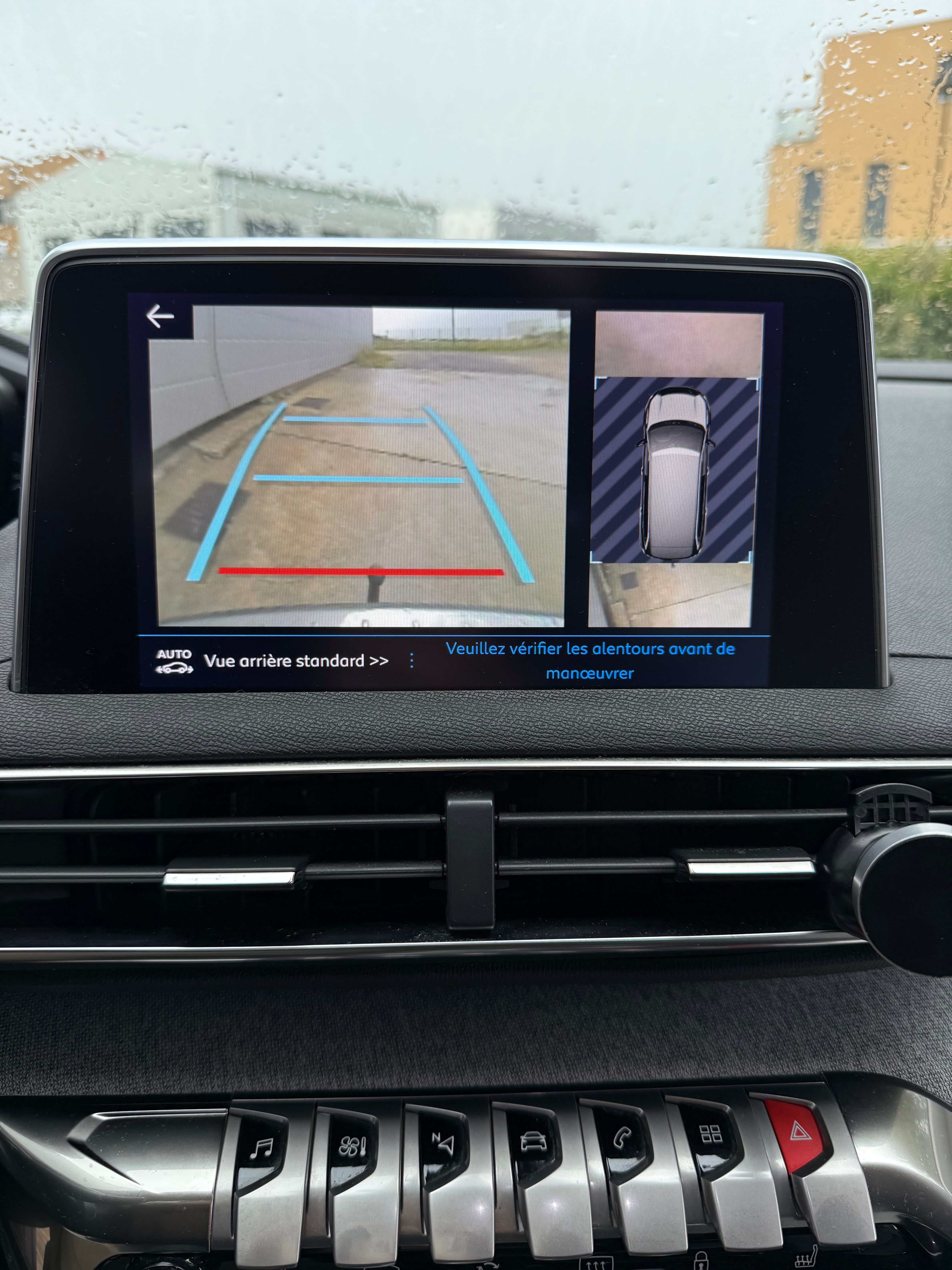 Peugeot 5008 1.5 BlueHdi 130 Allure Business Peugeot 5008 1.5 BlueHdi 130 Allure Business