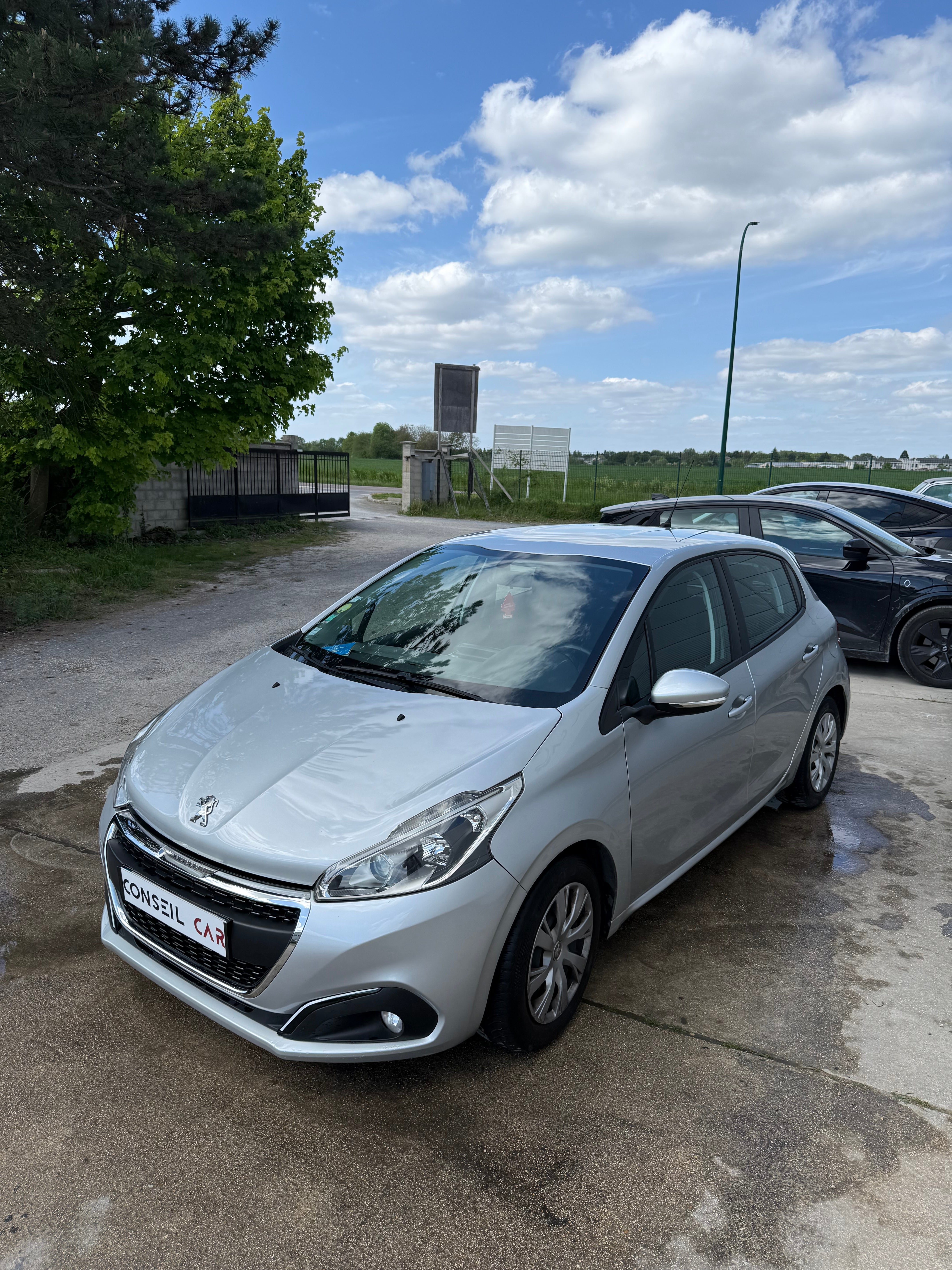 Peugeot 208 Phase 2 1.6 Blue HDi 75cv Peugeot 208 Phase 2 1.6 Blue HDi 75cv