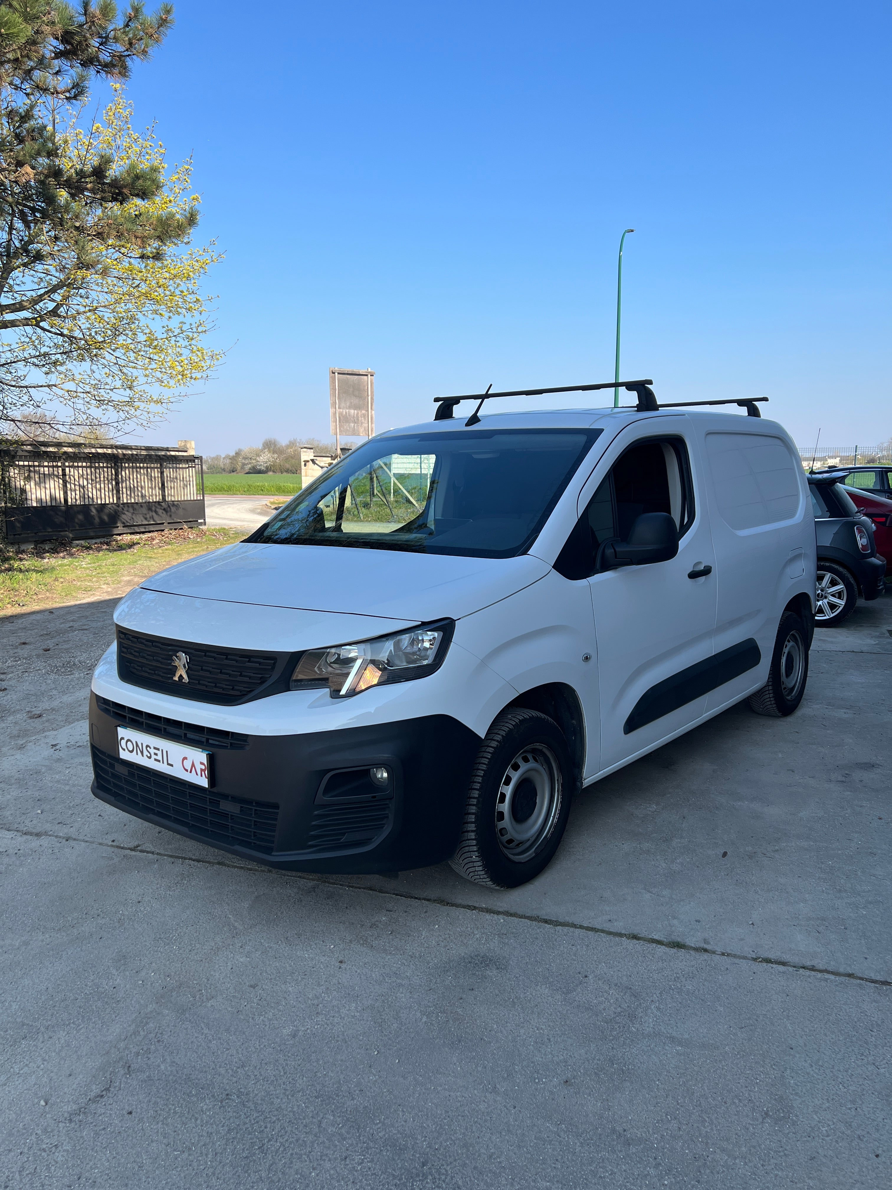 Peugeot Partner L1 1.5 BlueHDI EAT8 130cv TVA RECUPÉRABLE Peugeot Partner L1 1.5 BlueHDI EAT8 130cv TVA RECUPÉRABLE