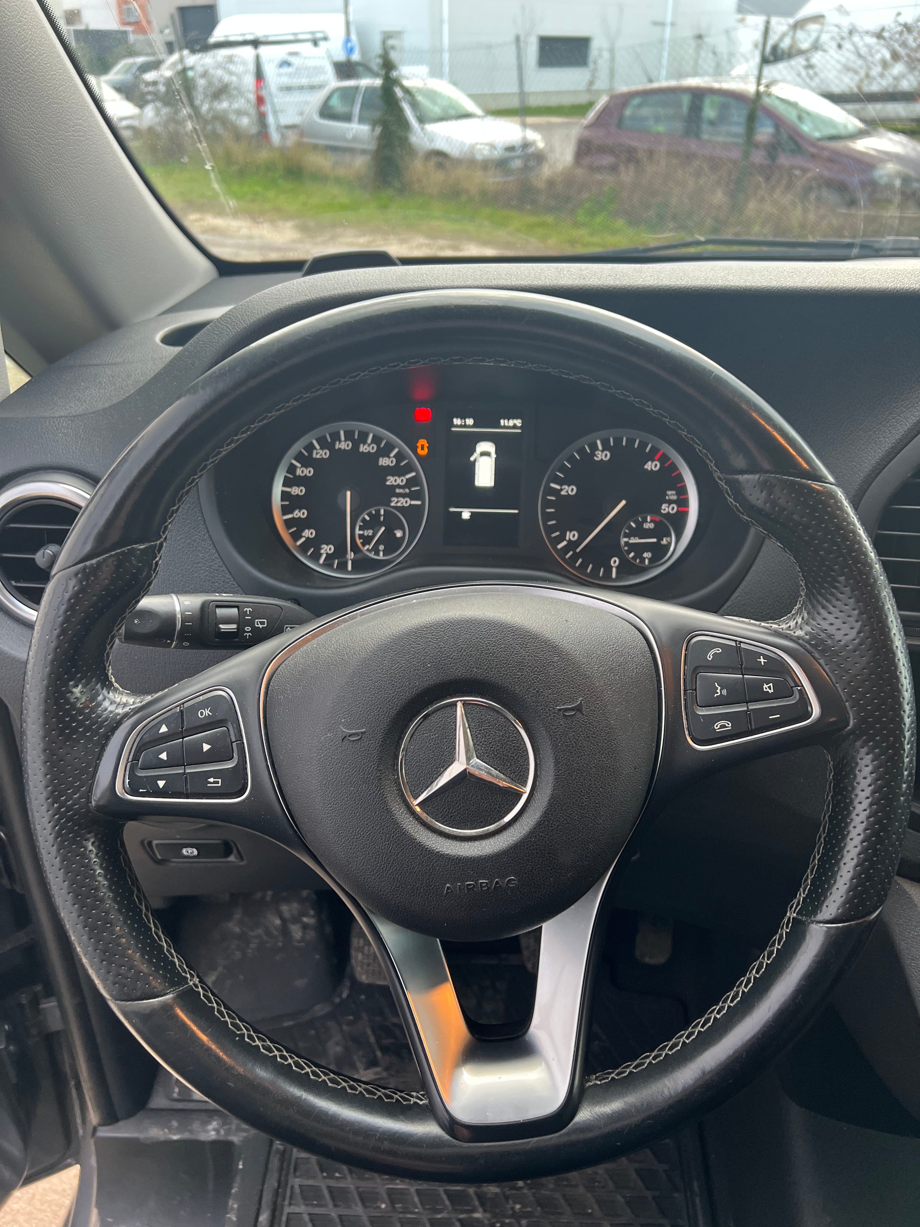 Mercedes Benz VITO Fourgon 116 2.1 CDI 163 cv Mercedes Benz VITO Fourgon 116 2.1 CDI 163 cv