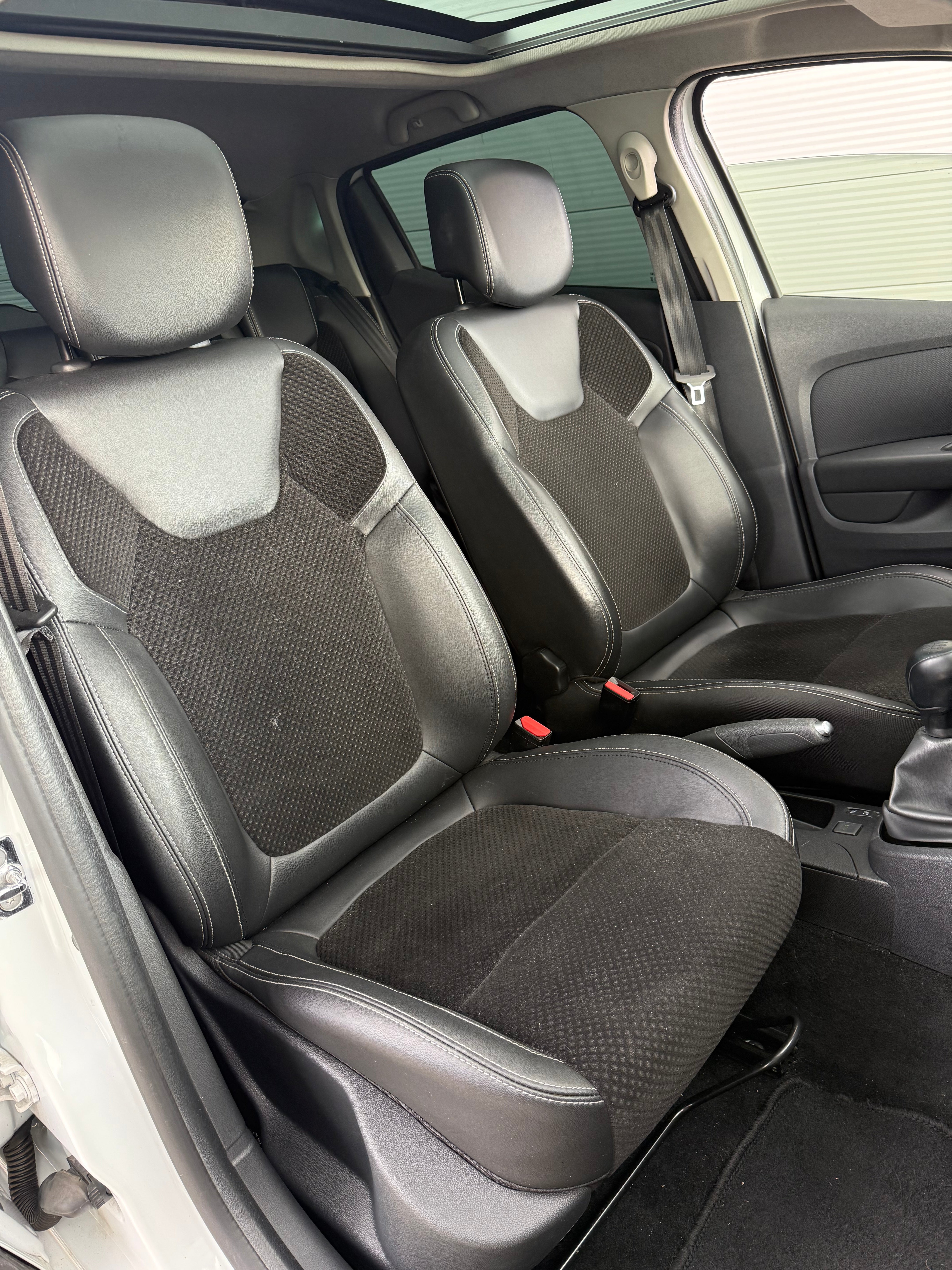 RENAULT Clio IV 1.2 75ch RENAULT Clio IV 1.2 75ch