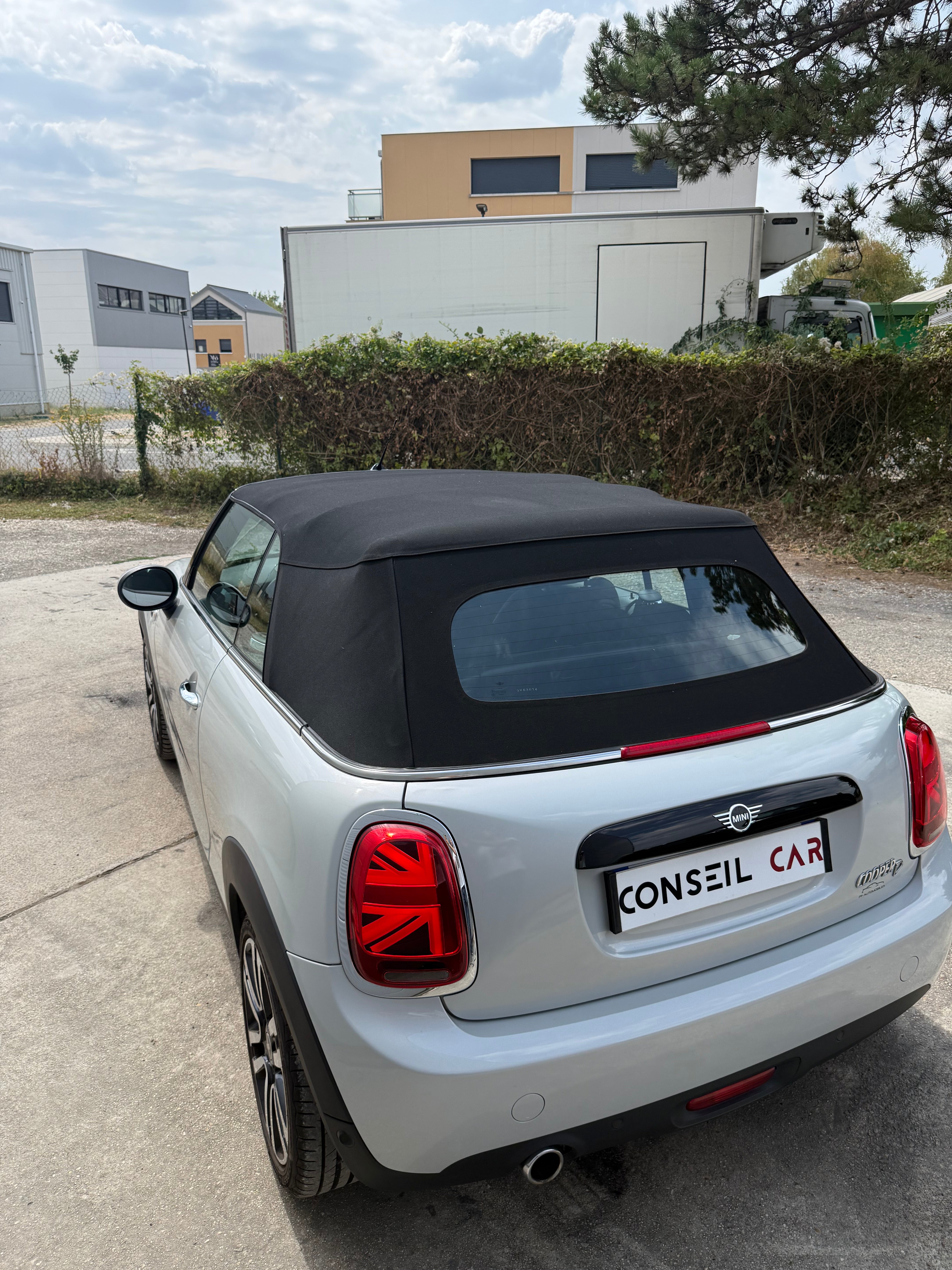 Mini Cooper Cabriolet 1.5 D 115cv BVA HEDDON STREET Mini Cooper Cabriolet 1.5 D 115cv BVA HEDDON STREET