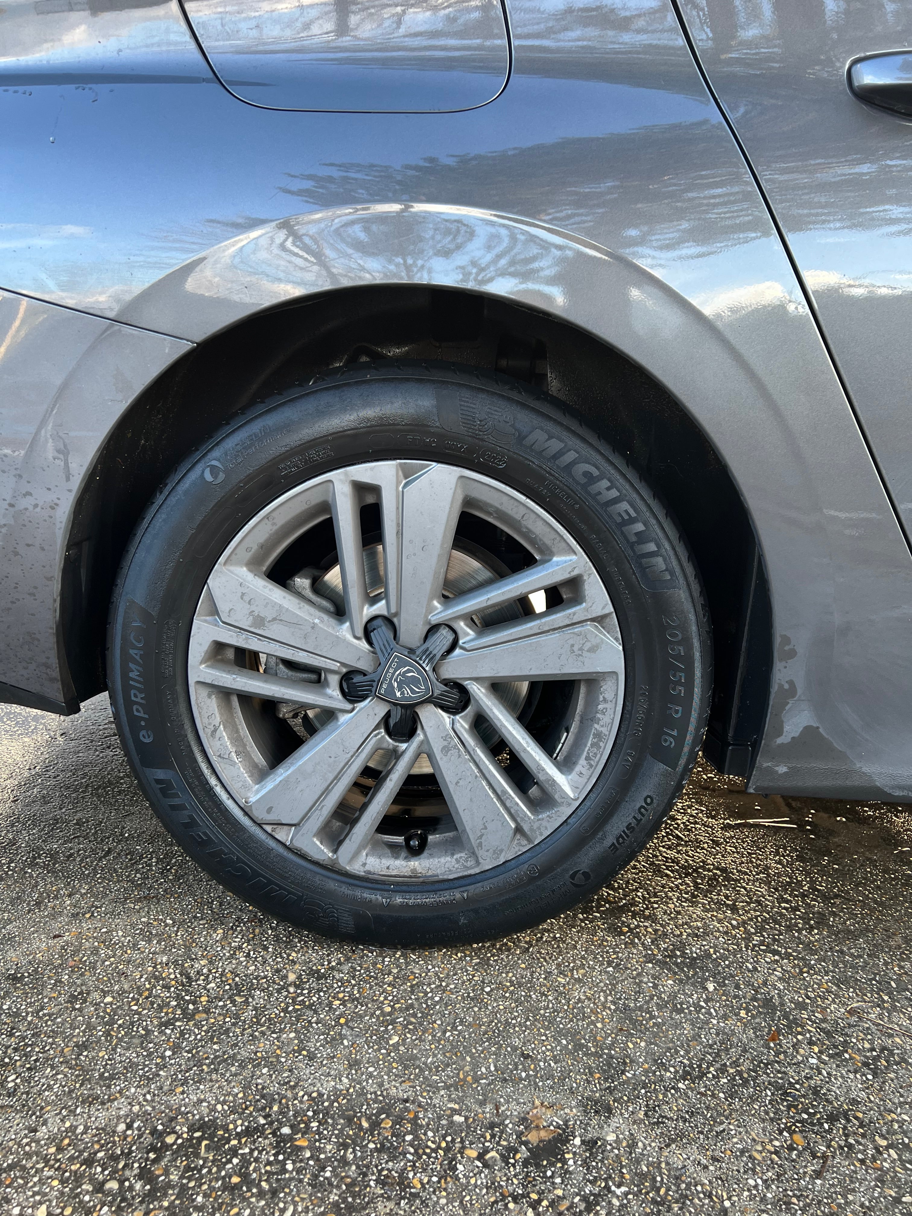 Peugeot 308 SW 1.5 BHDI 130ch EAT8 Peugeot 308 SW 1.5 BHDI 130ch EAT8