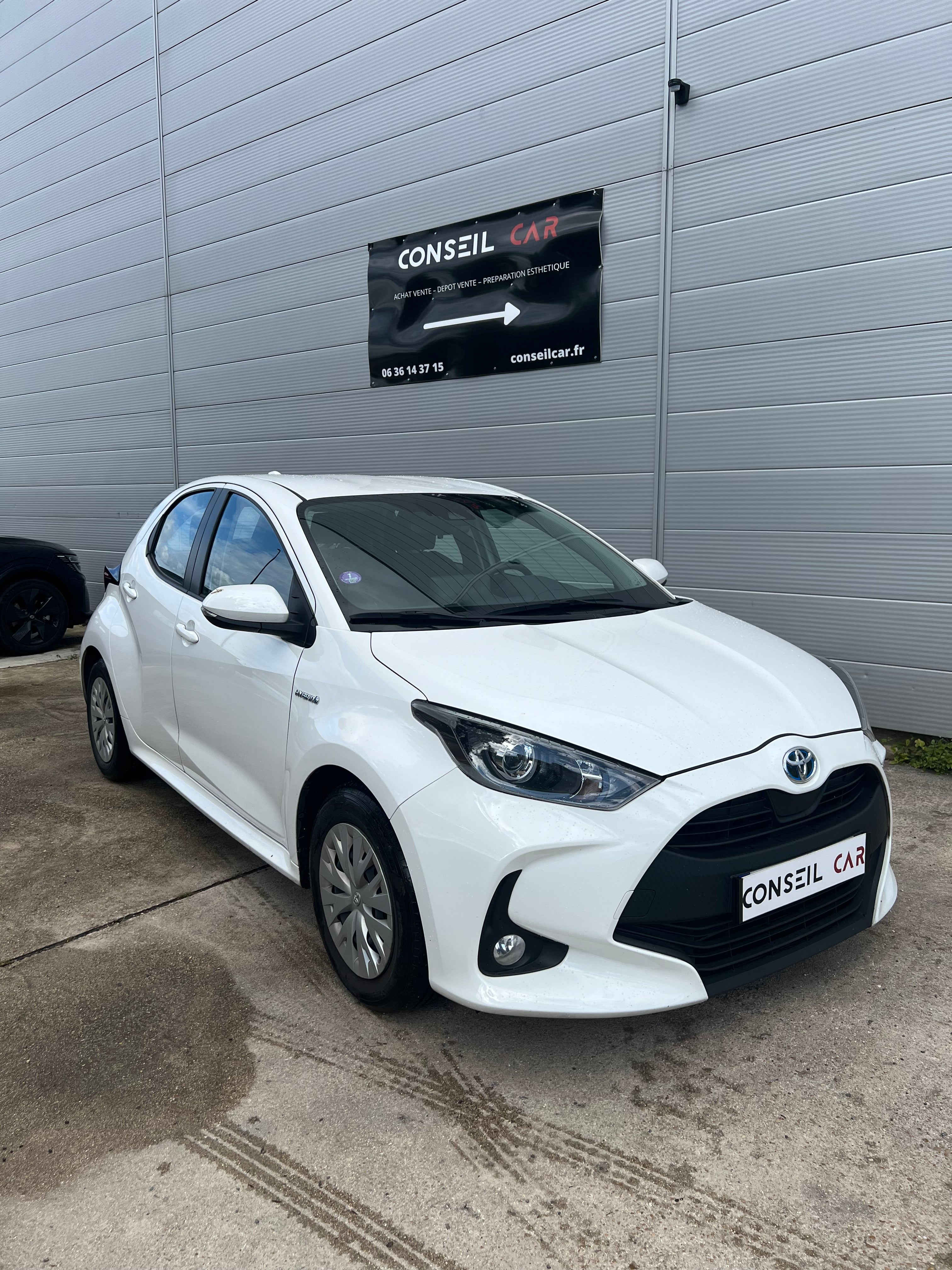 TOYOTA Yaris 1.5 116H Hybride TOYOTA Yaris 1.5 116H Hybride