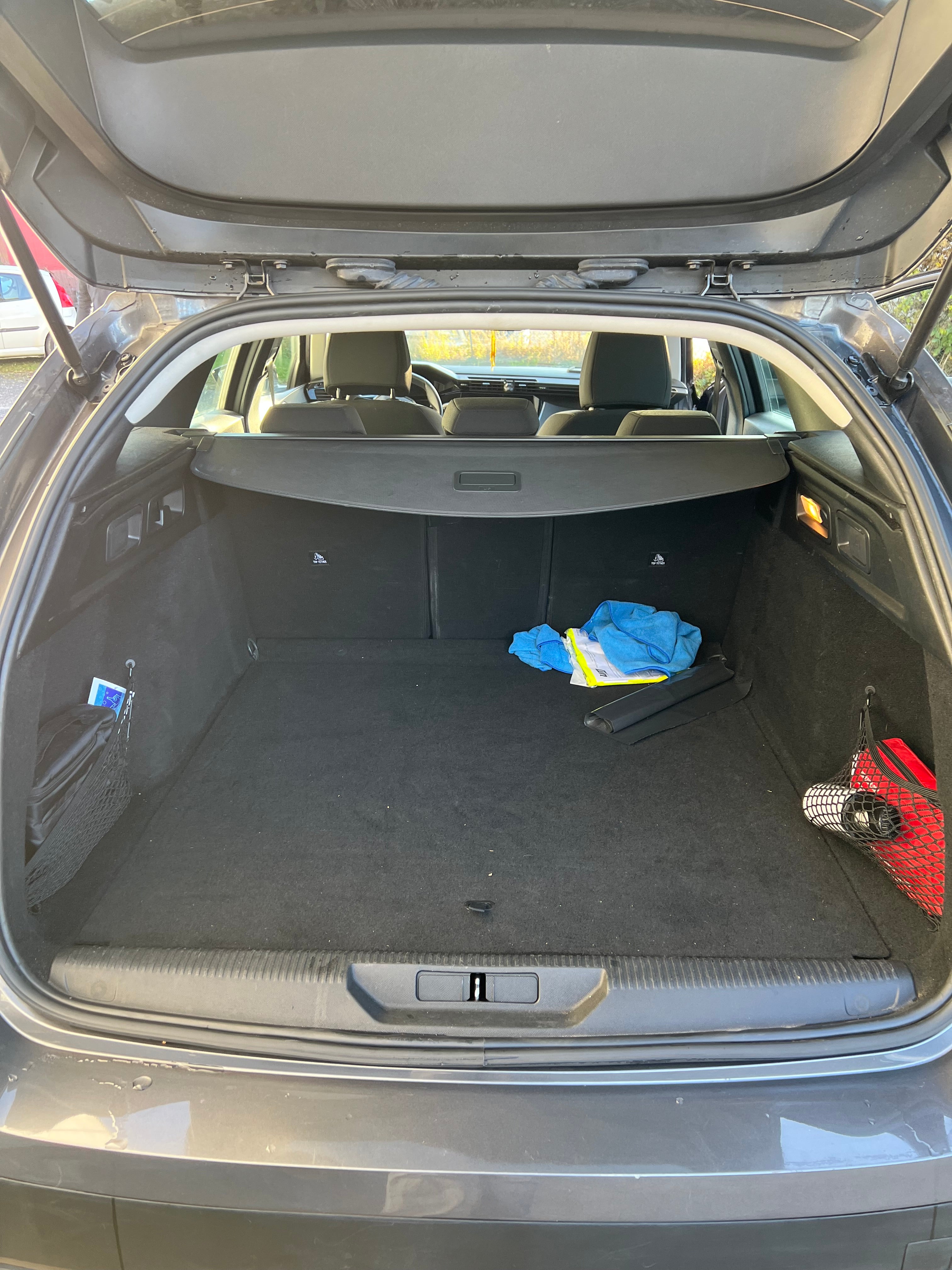 Peugeot 308 SW 1.5 BHDI 130ch EAT8 Peugeot 308 SW 1.5 BHDI 130ch EAT8