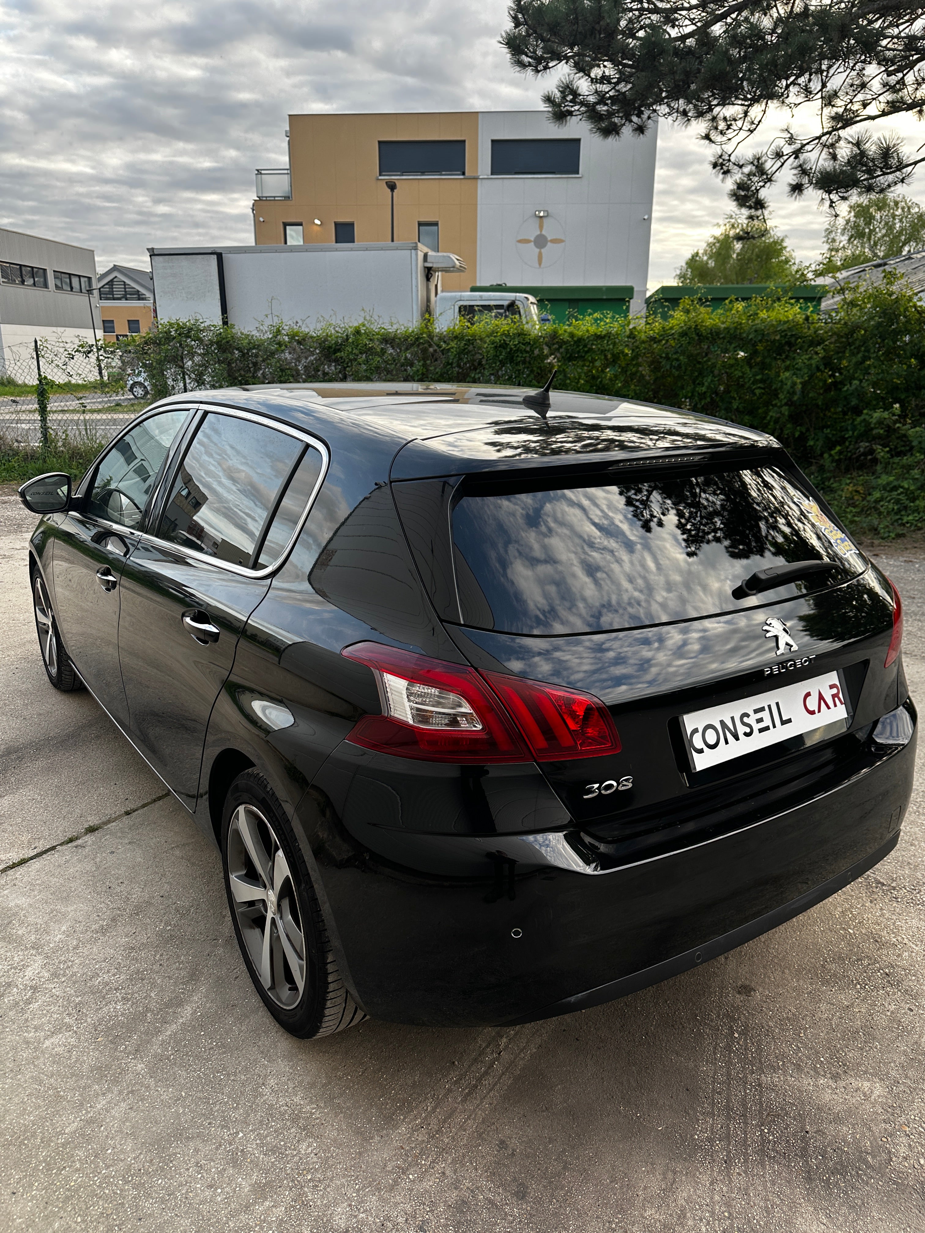 Peugeot 308 1.6 THP Féline 156cv Peugeot 308 1.6 THP Féline 156cv