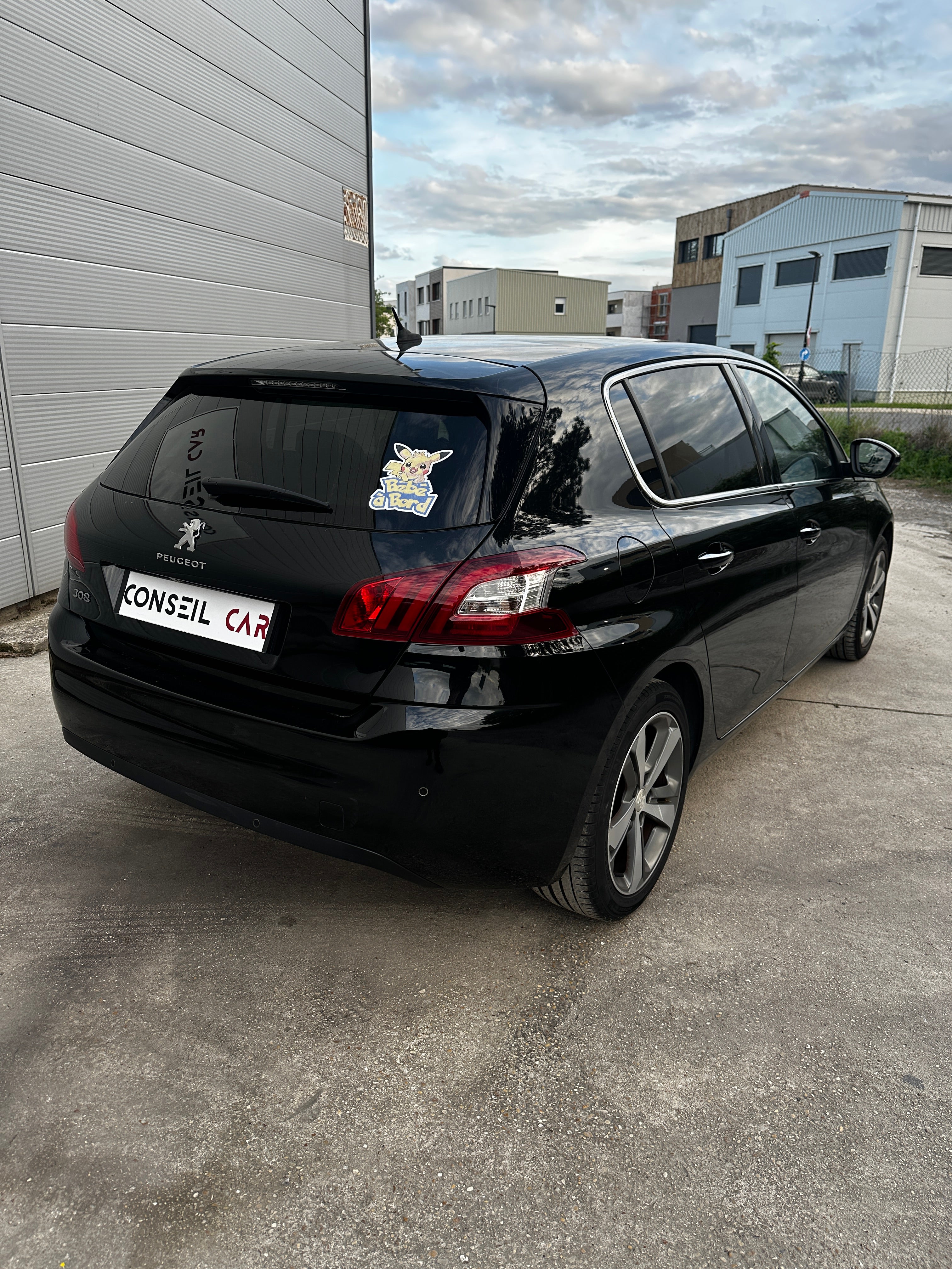 Peugeot 308 1.6 THP Féline 156cv Peugeot 308 1.6 THP Féline 156cv