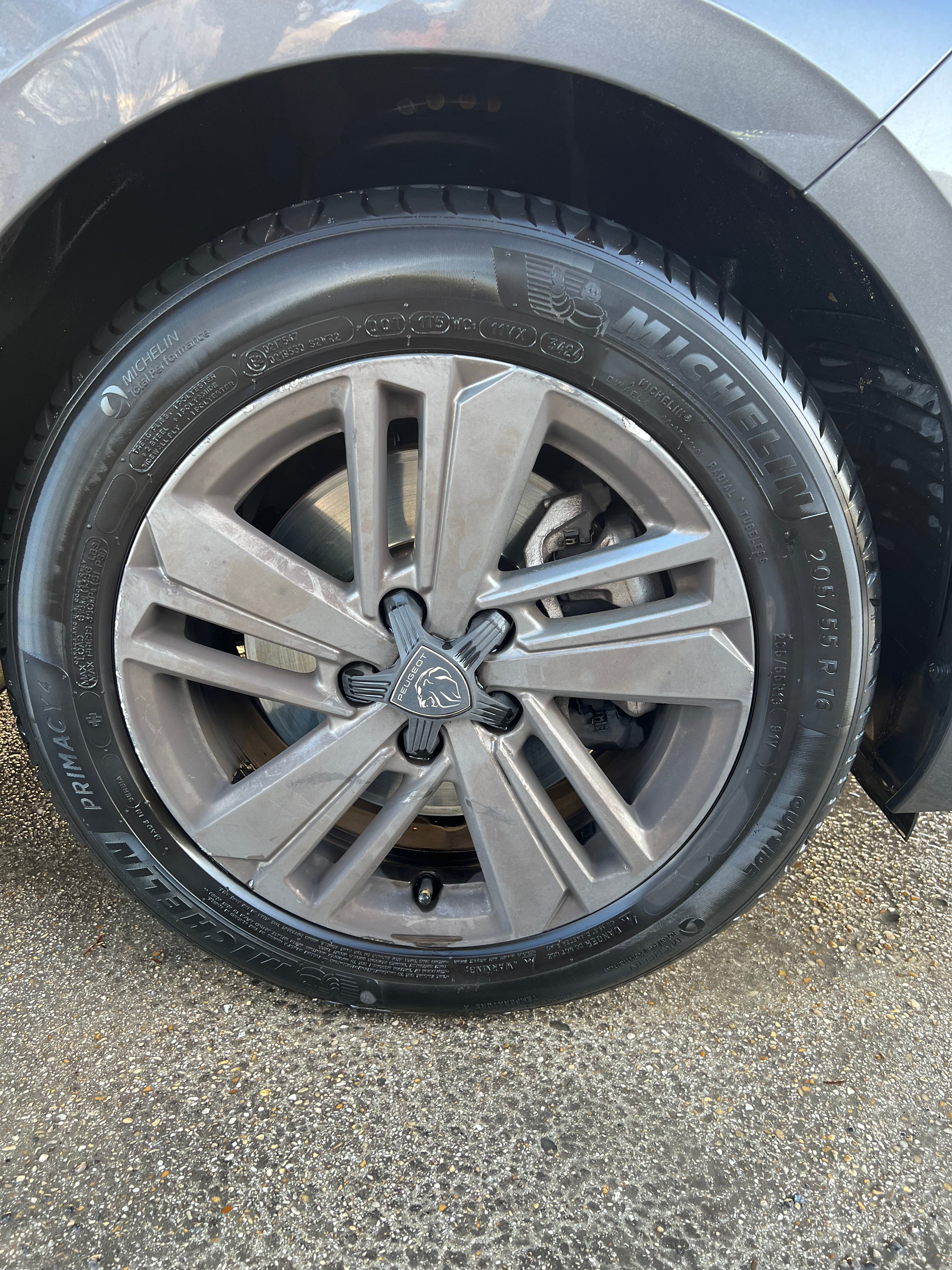 Peugeot 308 SW 1.5 BHDI 130ch EAT8 Peugeot 308 SW 1.5 BHDI 130ch EAT8