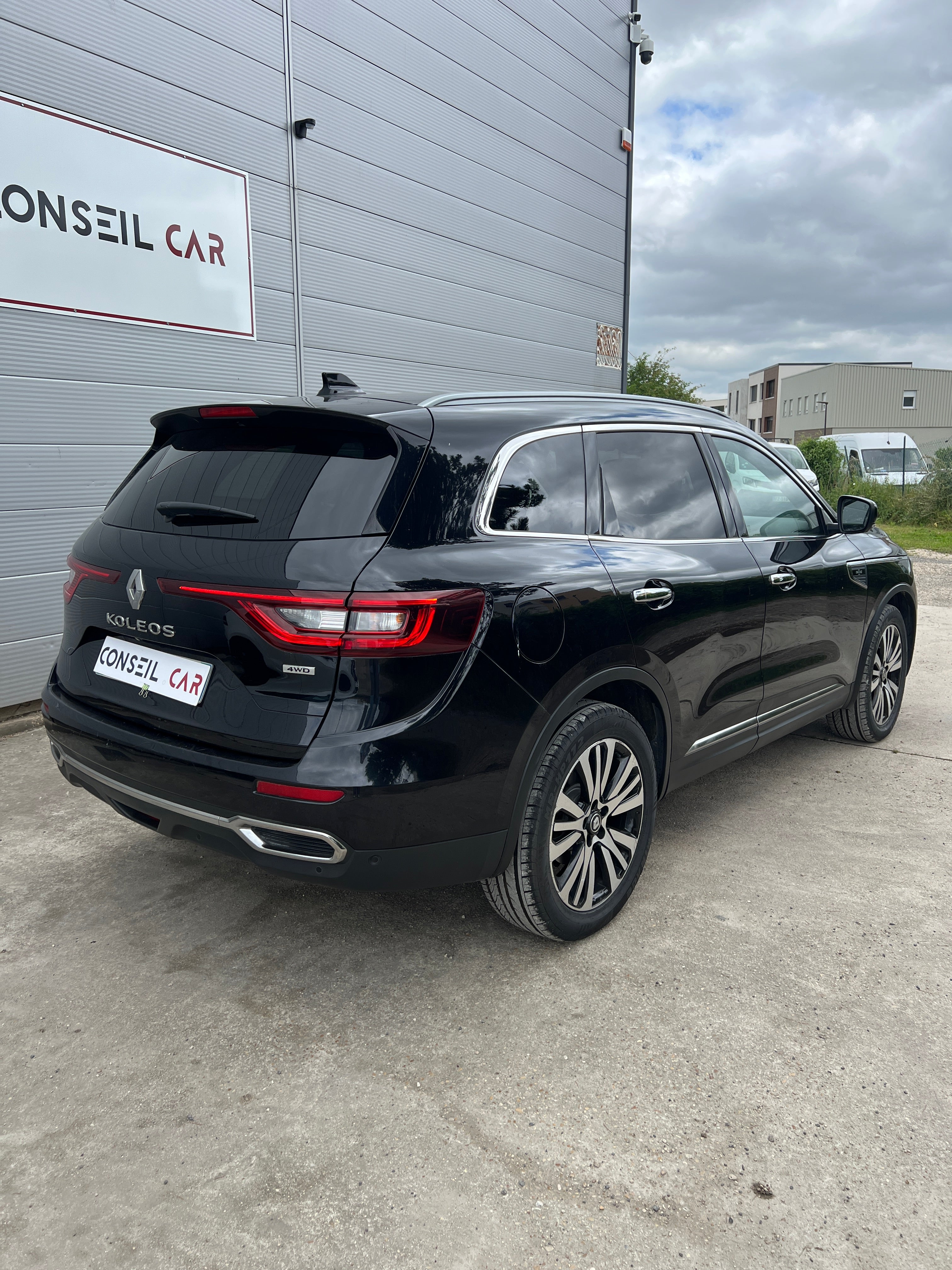 Renault Koleos 2.0 DCI 175 ENERGY INITIALE PARIS 4X4 X-TRONIC Renault Koleos 2.0 DCI 175 ENERGY INITIALE PARIS 4X4 X-TRONIC