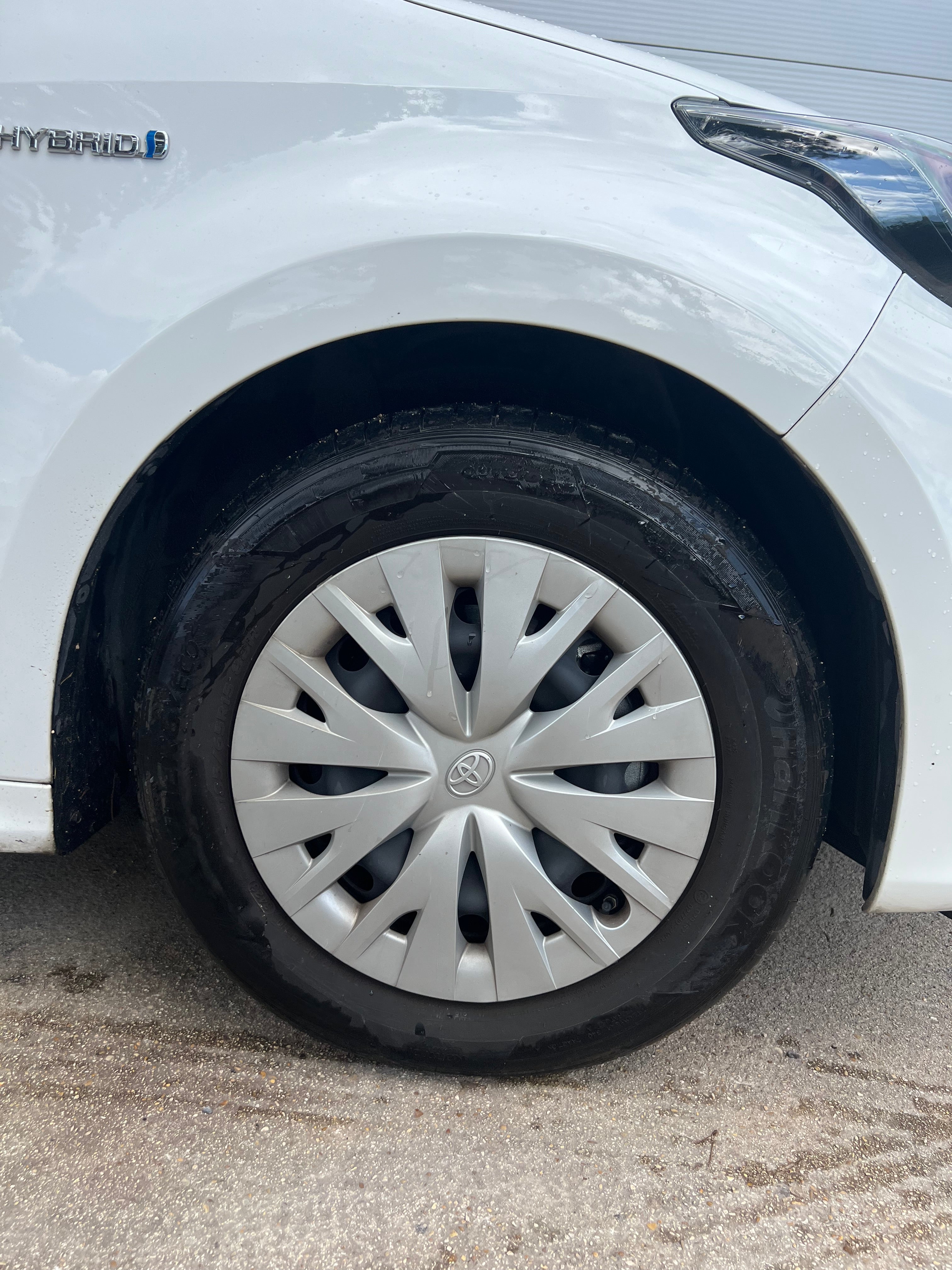 TOYOTA Yaris 1.5 116H Hybride TOYOTA Yaris 1.5 116H Hybride