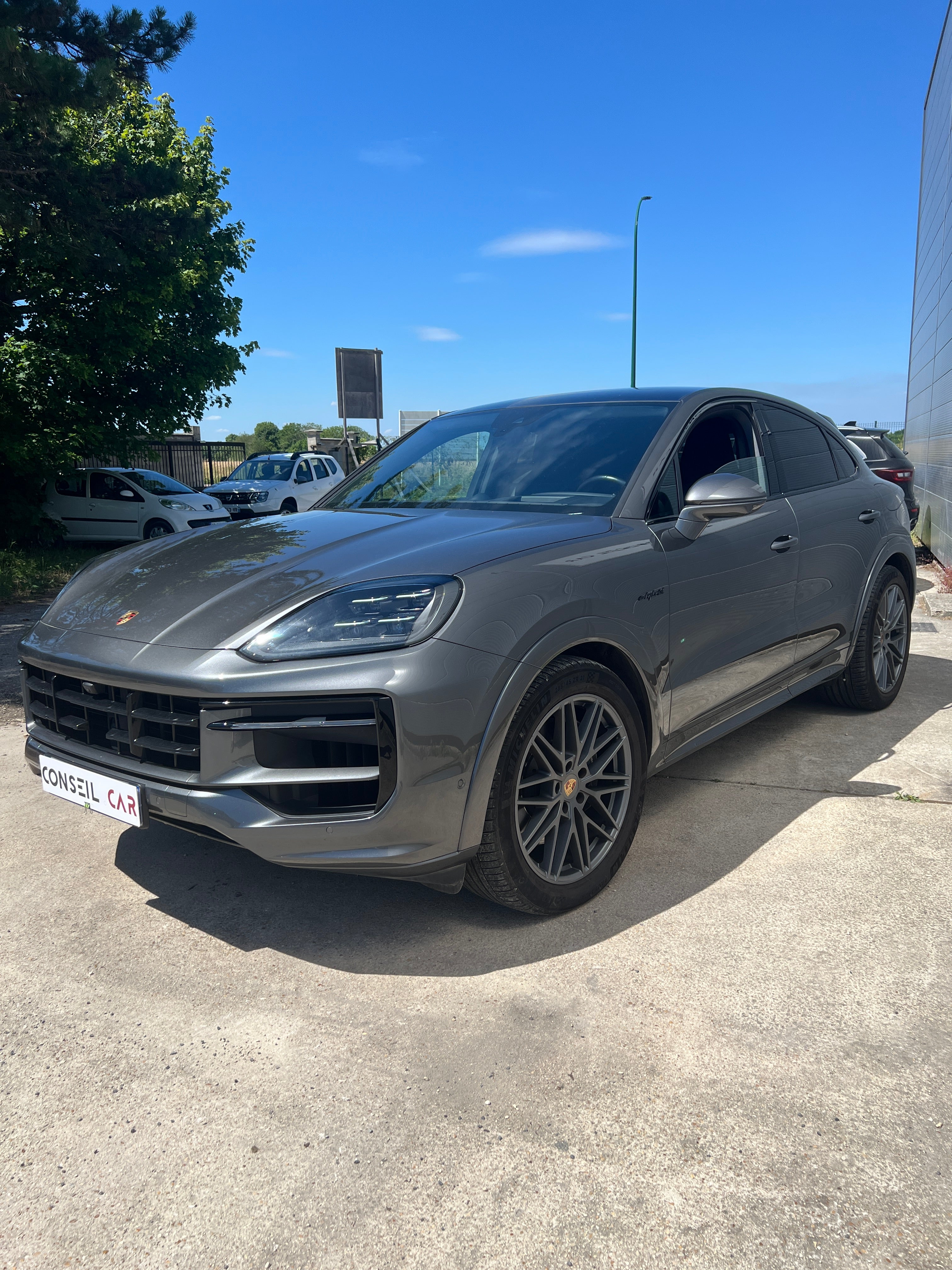 Porsche Cayenne 3.0 E-HYBRID 470H 305 PHEV 25.9KWH BVA Porsche Cayenne 3.0 E-HYBRID 470H 305 PHEV 25.9KWH BVA