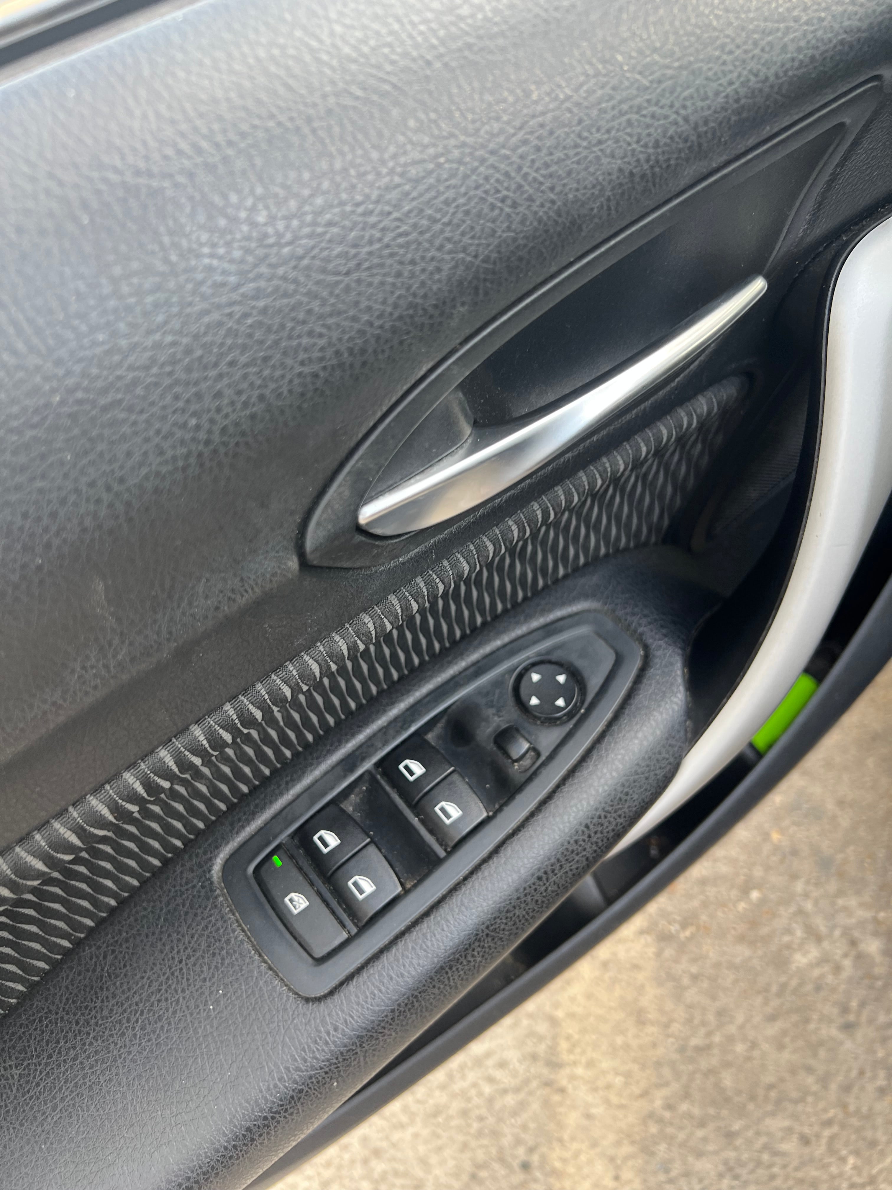 BMW Série 1 116D 1.6 116cv BMW Série 1 116D 1.6 116cv