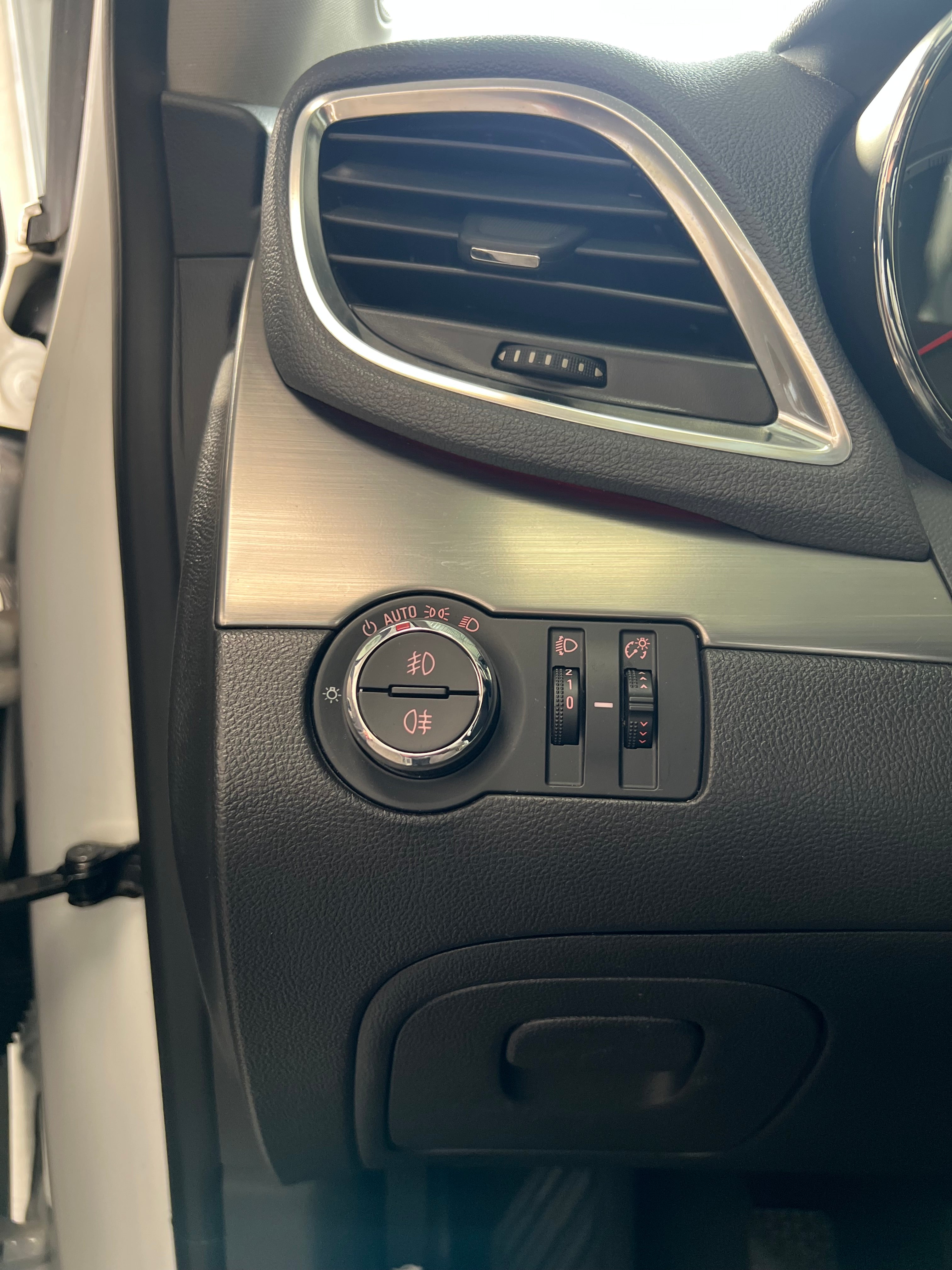 Opel Mokka 1.6 CDTI 4x2 136cv Opel Mokka 1.6 CDTI 4x2 136cv