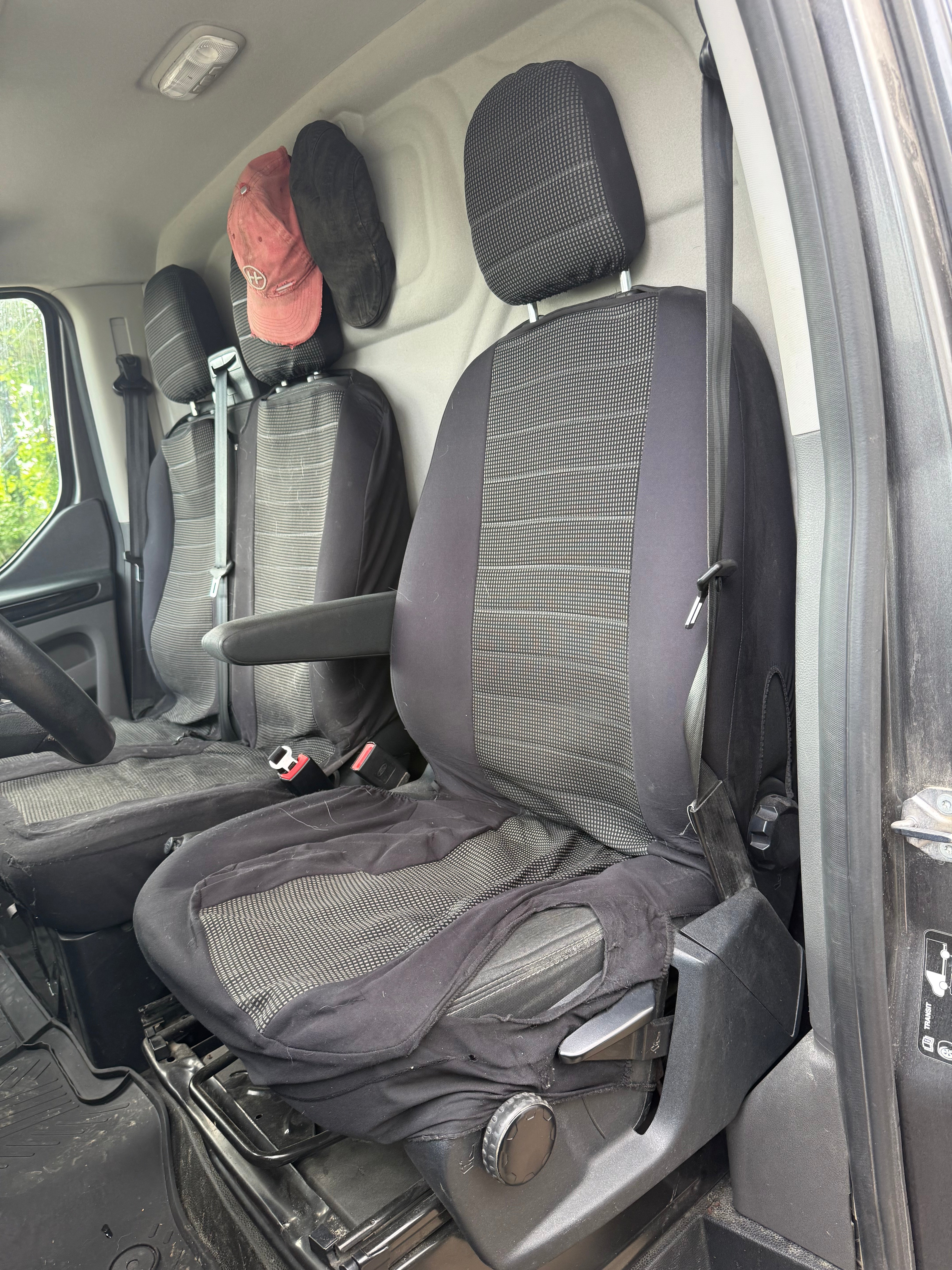 Ford Transit Custom Vu FOURGON 300 2.0 TDCI 170 L1H1 COURT Ford Transit Custom Vu FOURGON 300 2.0 TDCI 170 L1H1 COURT
