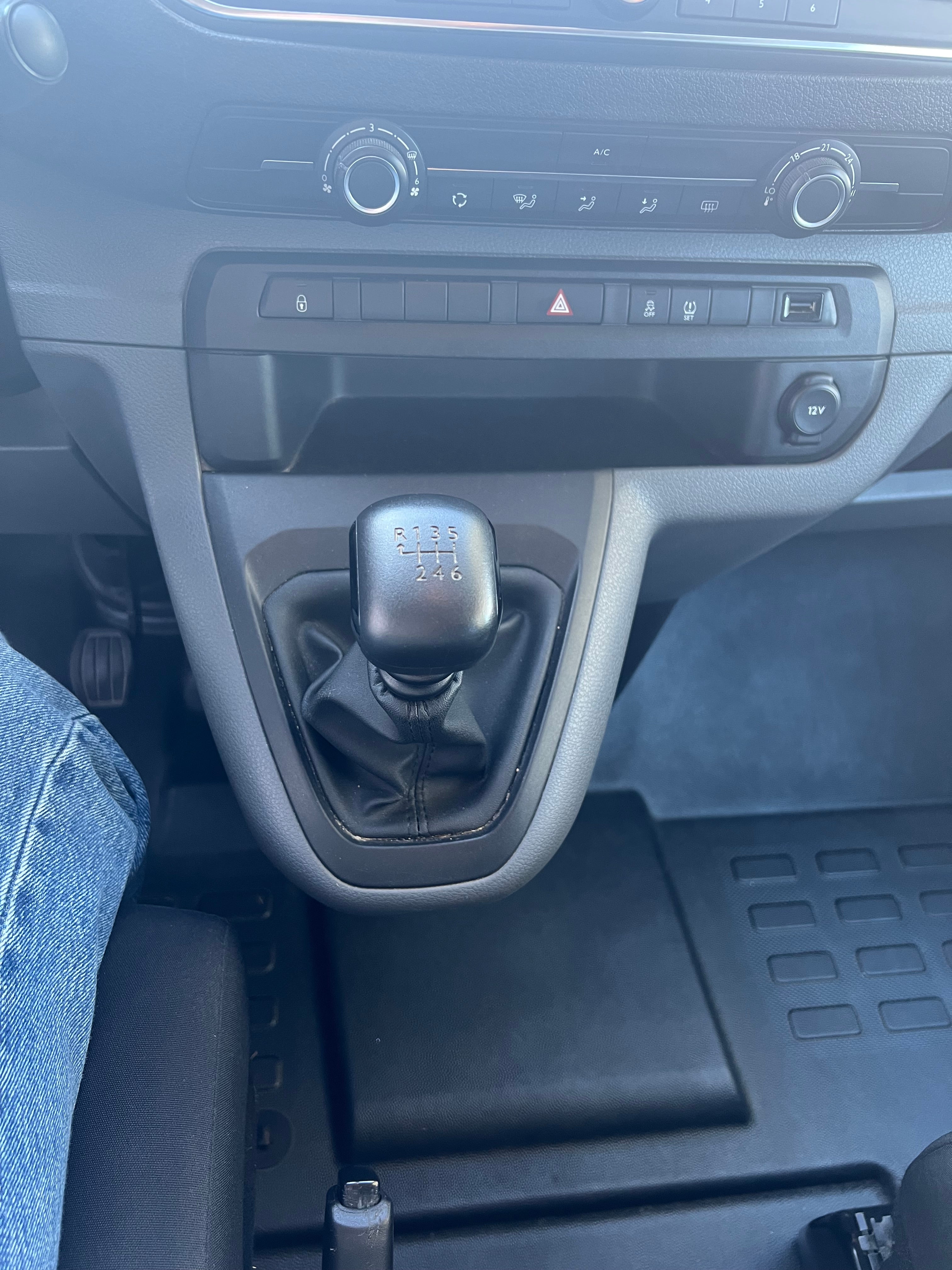 CITROËN JUMPY 1.5 BlueHDI Spacetourer 8 places CITROËN JUMPY 1.5 BlueHDI Spacetourer 8 places