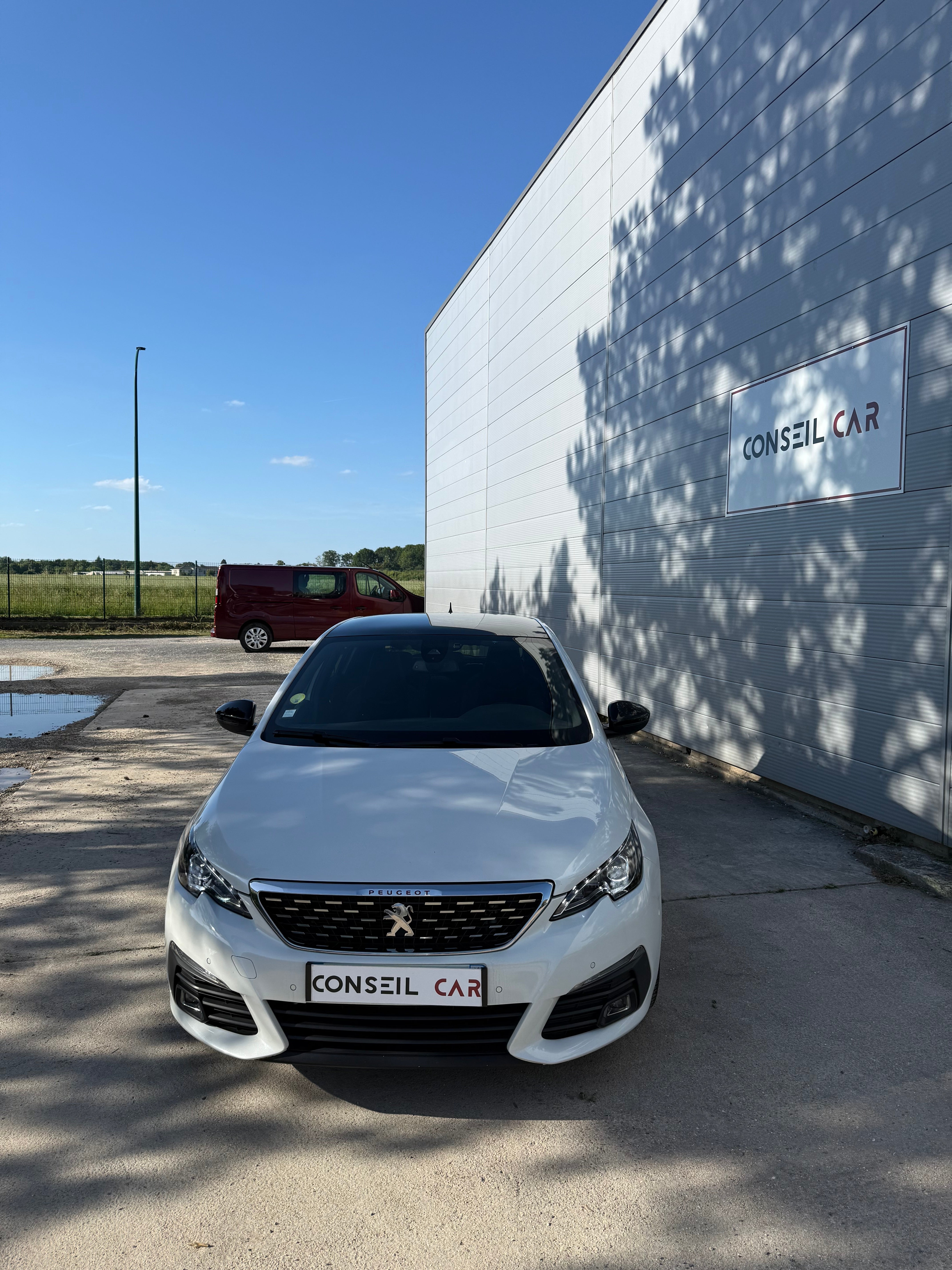 Peugeot 308 GT GENERATION-II 2.0 BLUEHDI 180cv Peugeot 308 GT GENERATION-II 2.0 BLUEHDI 180cv
