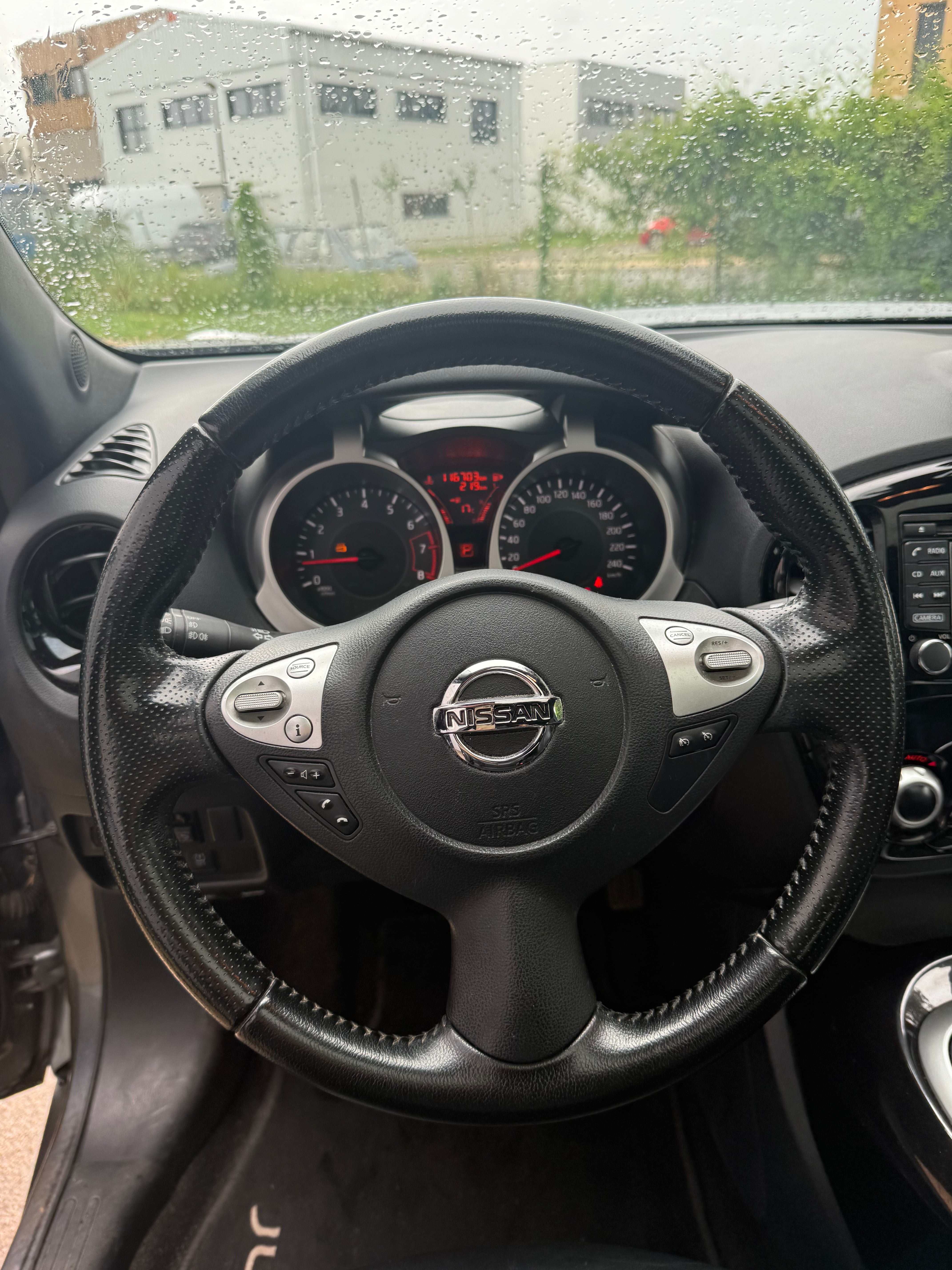 Nissan Juke 1.6 117cv TEKNA X-TRONIC BVA Nissan Juke 1.6 117cv TEKNA X-TRONIC BVA