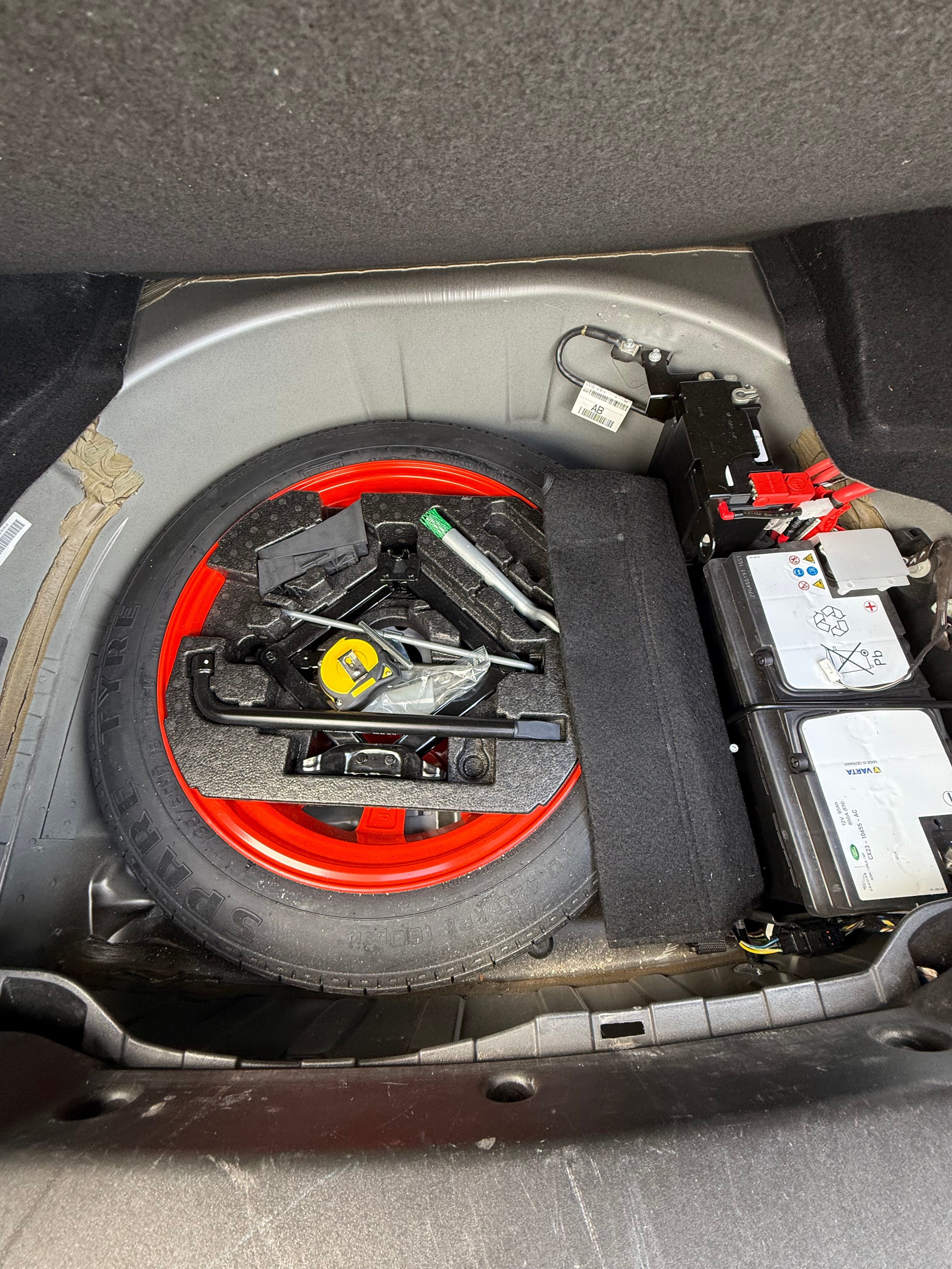 Jaguar XF 2.2D 200 LUXE PREMIUM Jaguar XF 2.2D 200 LUXE PREMIUM