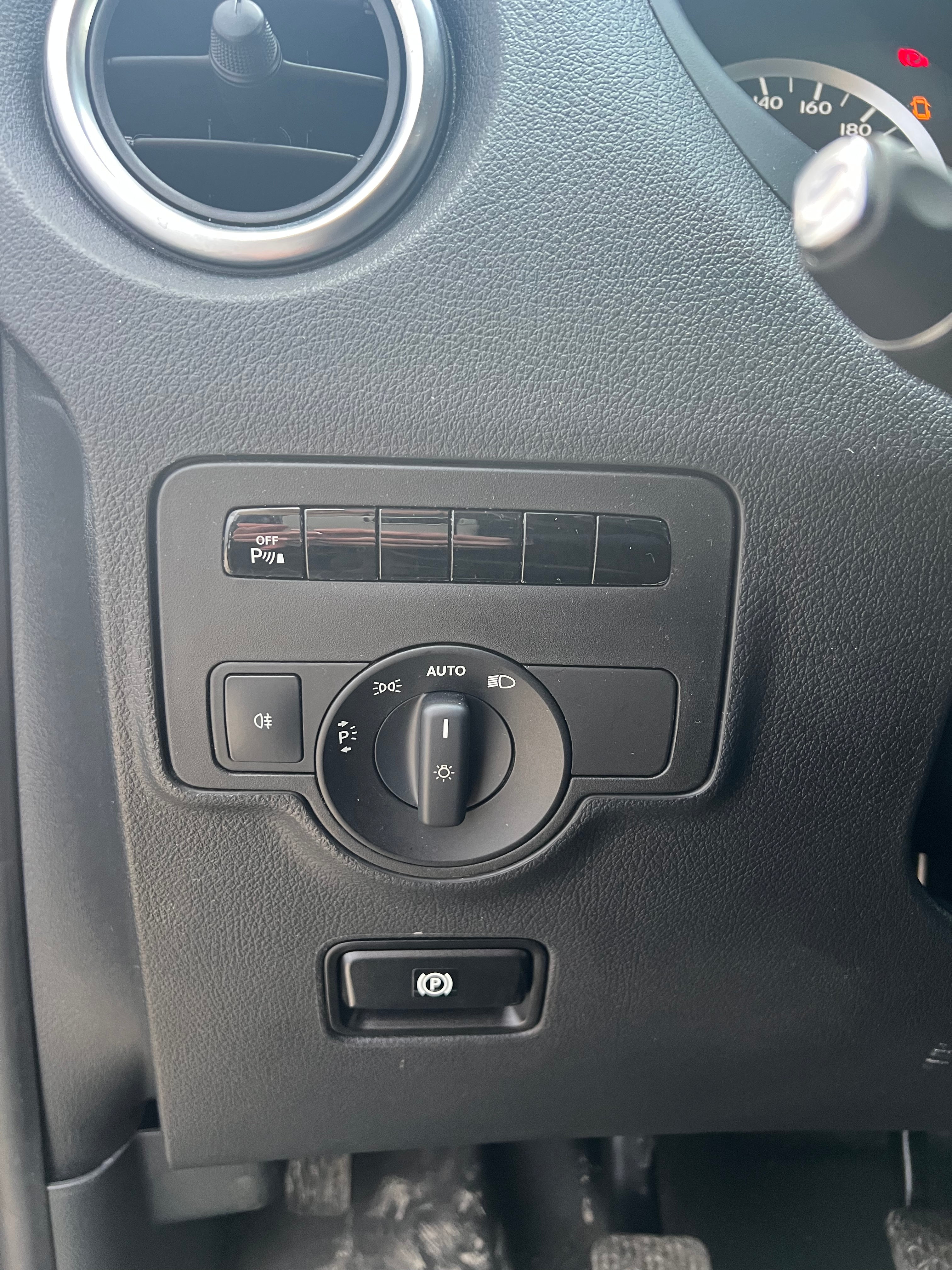 Mercedes Benz VITO Fourgon 116 2.1 CDI 163 cv Mercedes Benz VITO Fourgon 116 2.1 CDI 163 cv