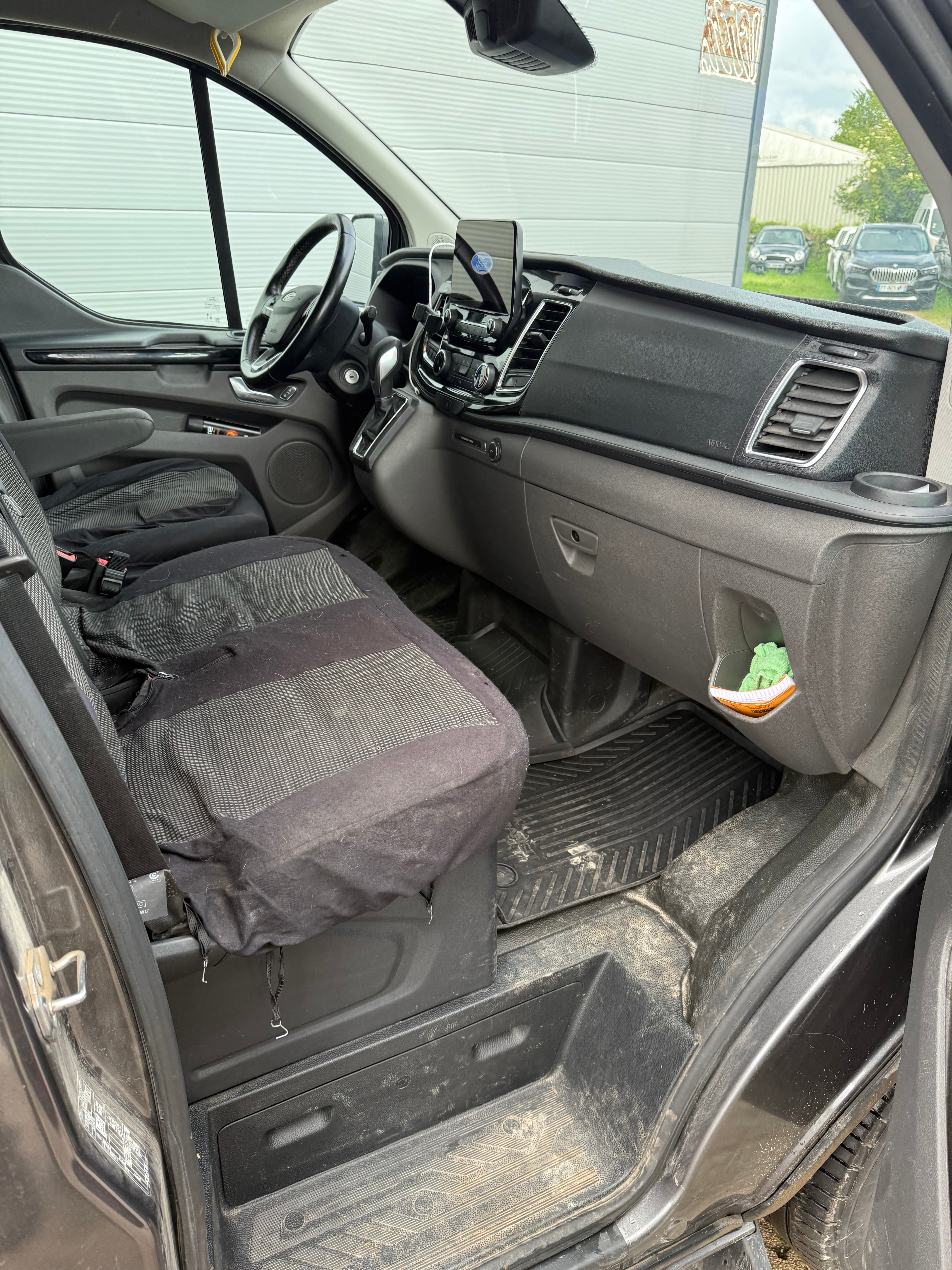 Ford Transit Custom Vu FOURGON 300 2.0 TDCI 170 L1H1 COURT Ford Transit Custom Vu FOURGON 300 2.0 TDCI 170 L1H1 COURT