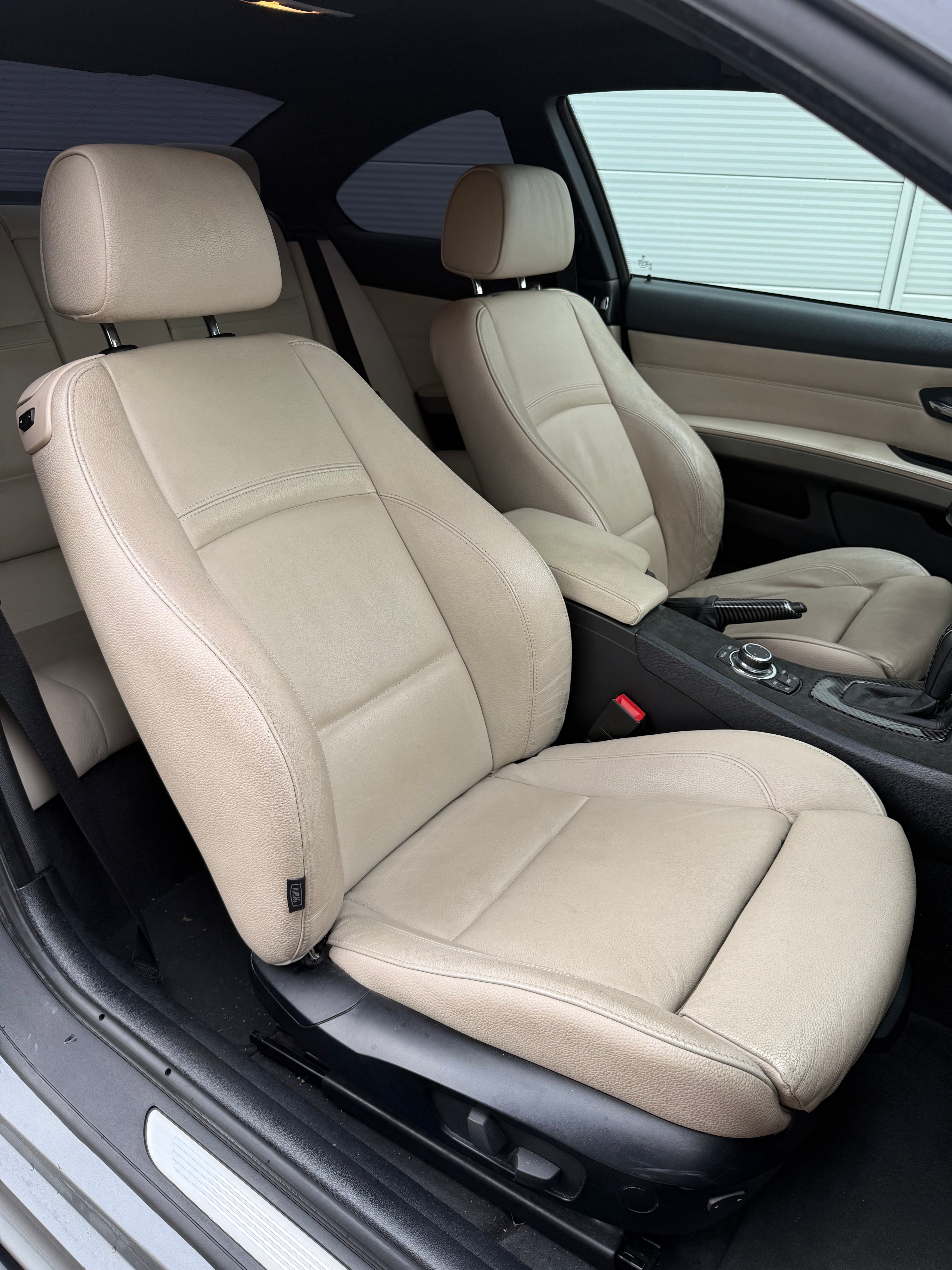 Bmw Serie 3 E93 330D 3.0D 245CH Bmw Serie 3 E93 330D 3.0D 245CH