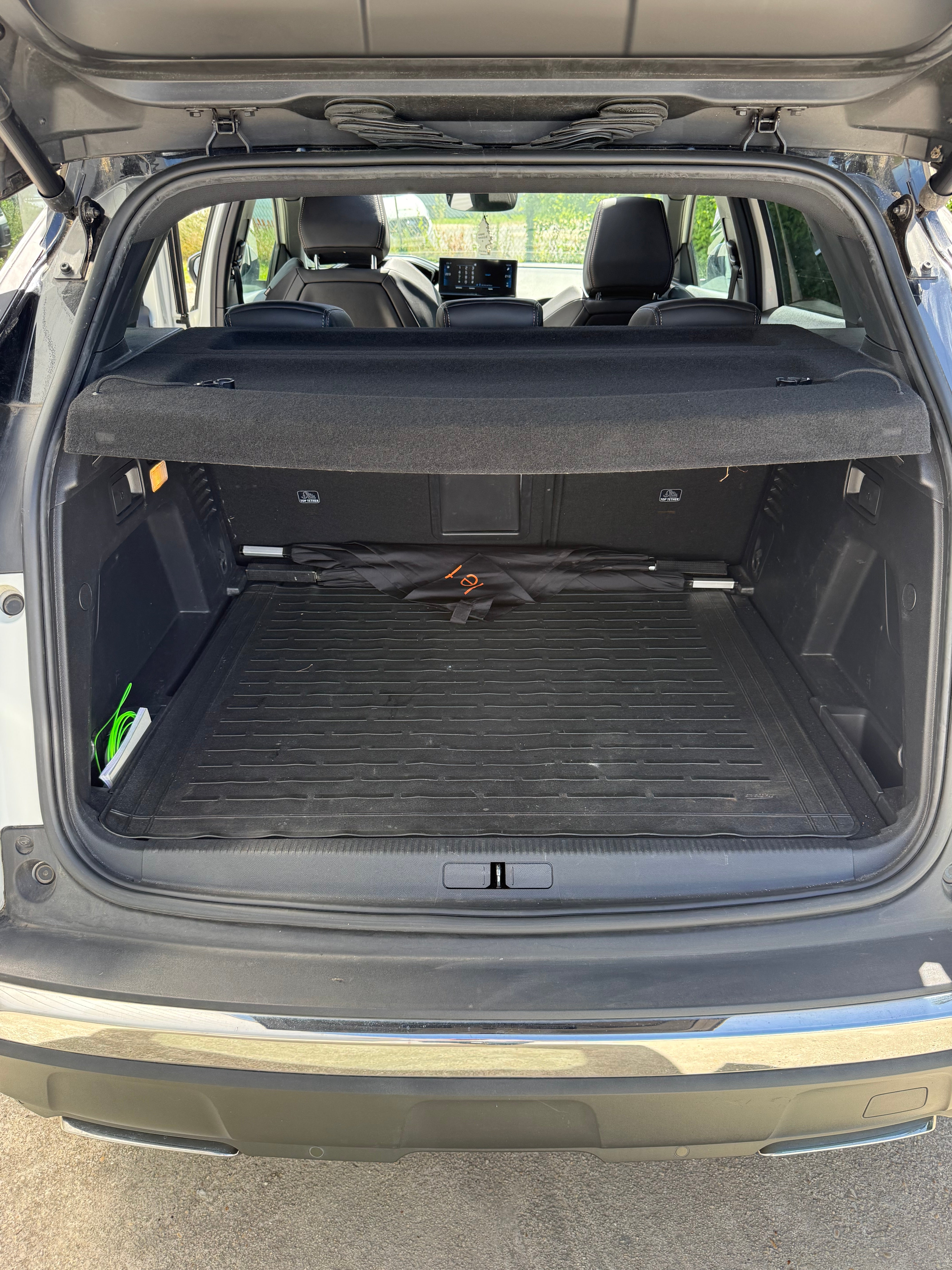 Peugeot 3008 1.2 130CH GT EAT8 Peugeot 3008 1.2 130CH GT EAT8