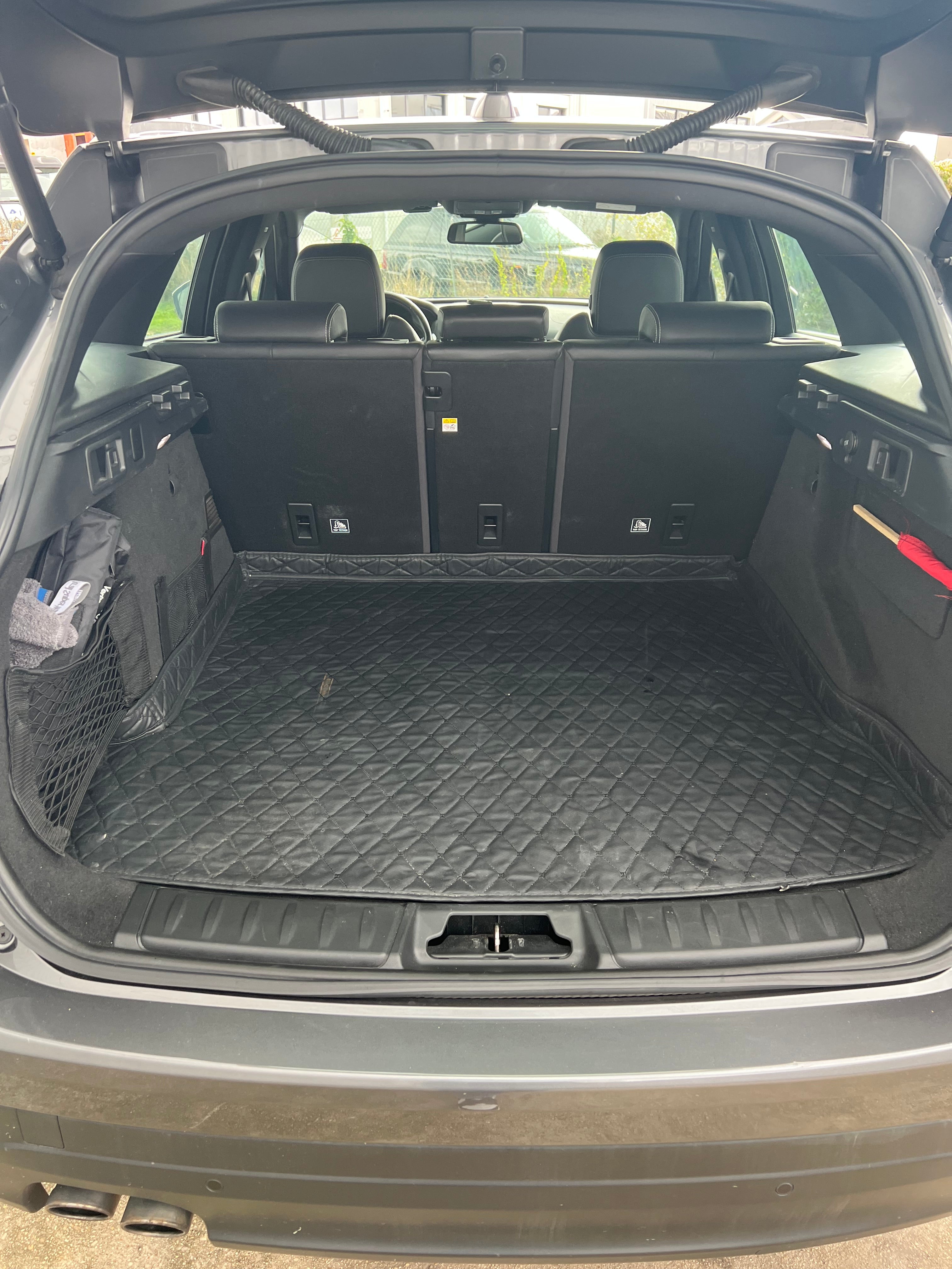 Jaguar F-Pace 2.0 D AWD R Sport 180cv Jaguar F-Pace 2.0 D AWD R Sport 180cv