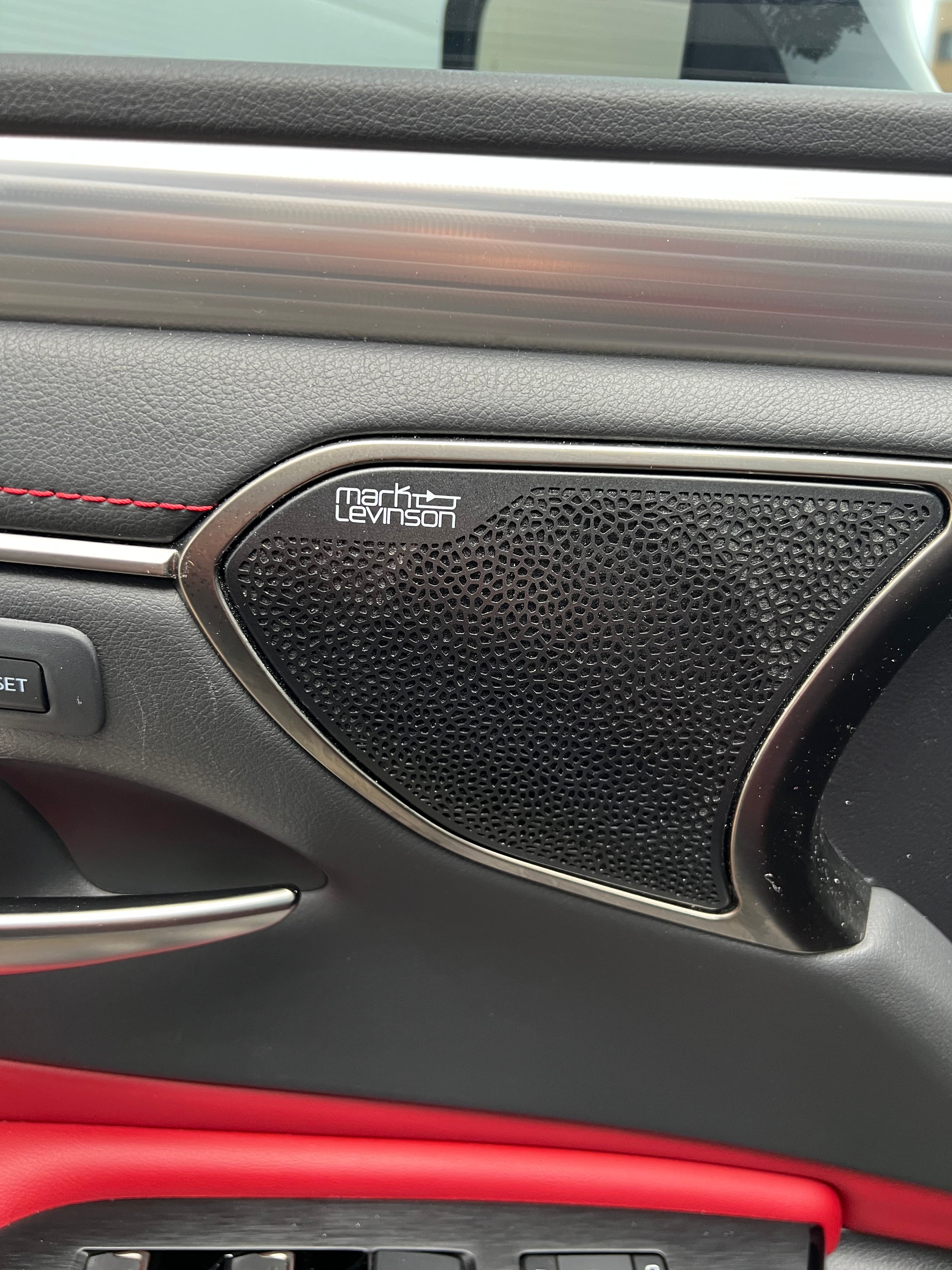 Lexus ES300H 178cv F-Sport Hybride non-rechargeable Lexus ES300H 178cv F-Sport Hybride non-rechargeable