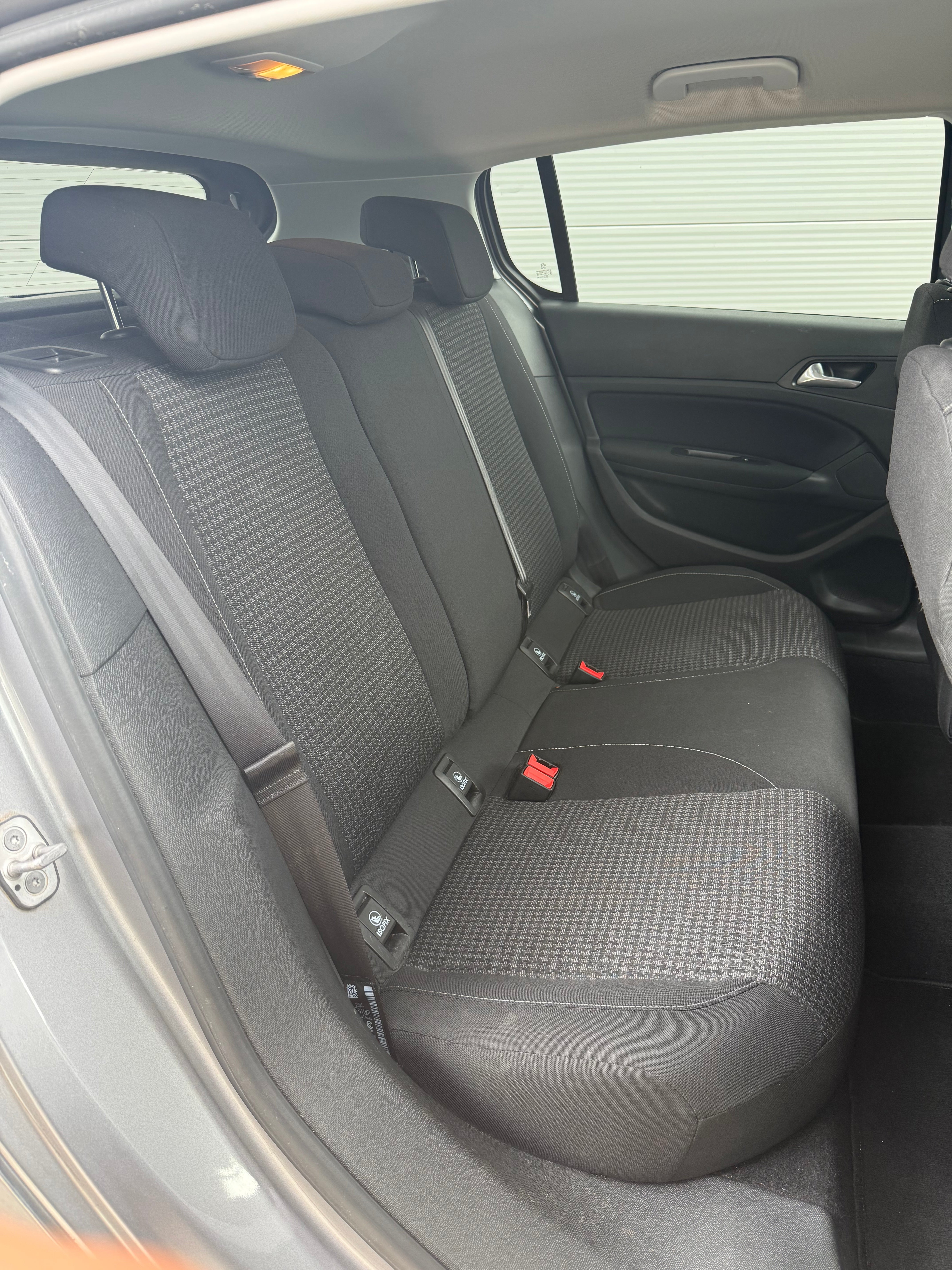 Peugeot 308 GENERATION-II 1.2 PURETECH 110 STYLE Peugeot 308 GENERATION-II 1.2 PURETECH 110 STYLE