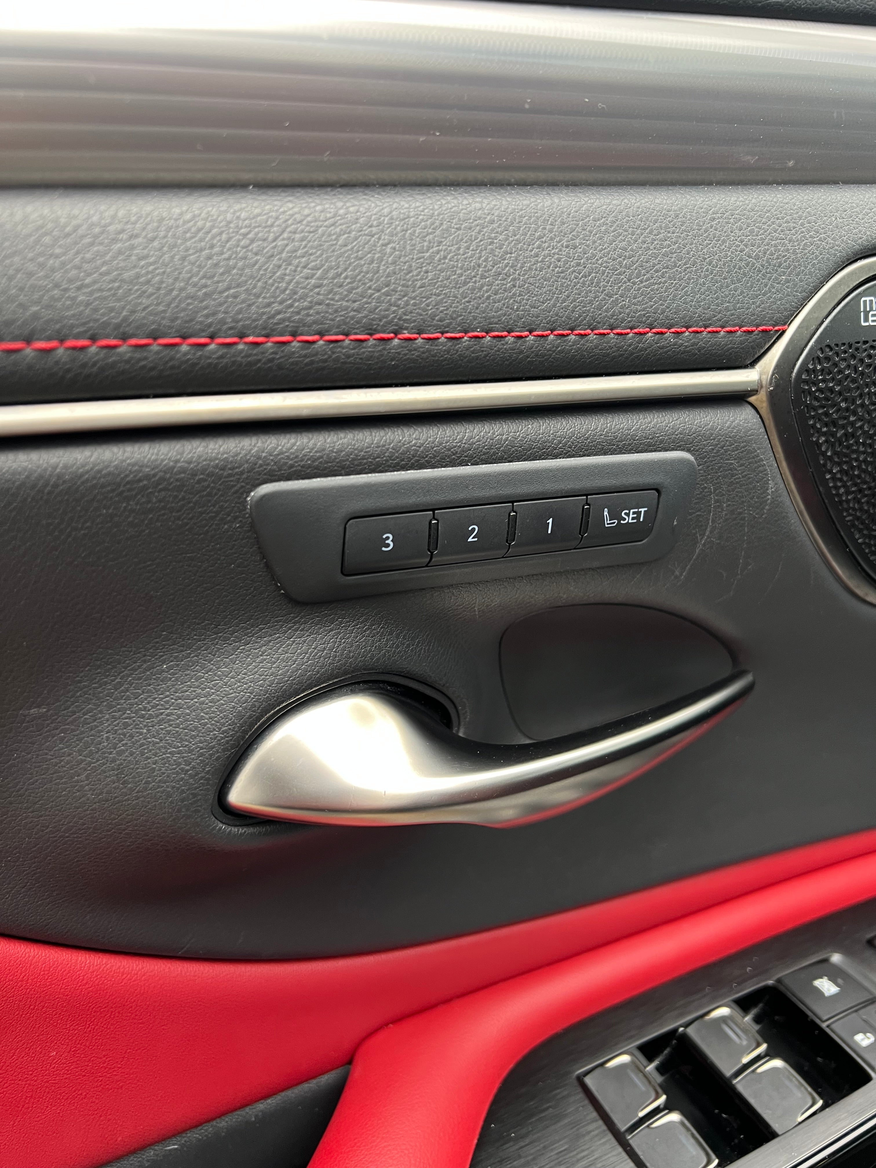 Lexus ES300H 178cv F-Sport Hybride non-rechargeable Lexus ES300H 178cv F-Sport Hybride non-rechargeable