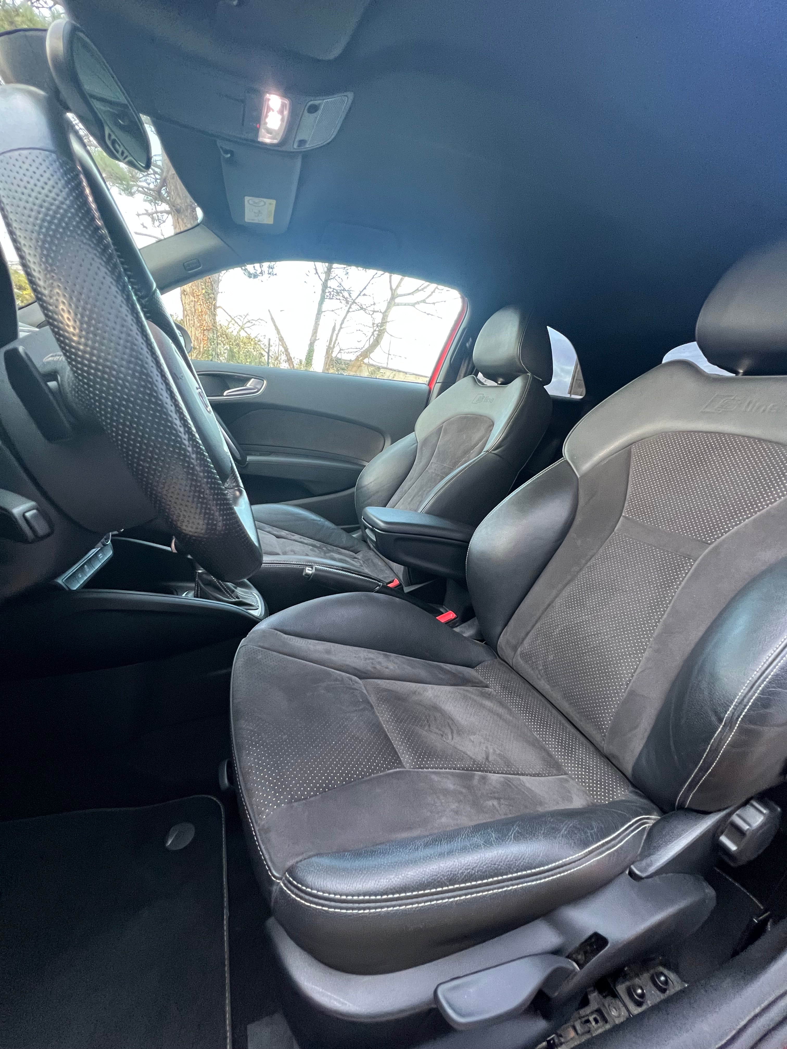 Audi A1 S-Line 1.8 TFSI 192 S-tronic Audi A1 S-Line 1.8 TFSI 192 S-tronic