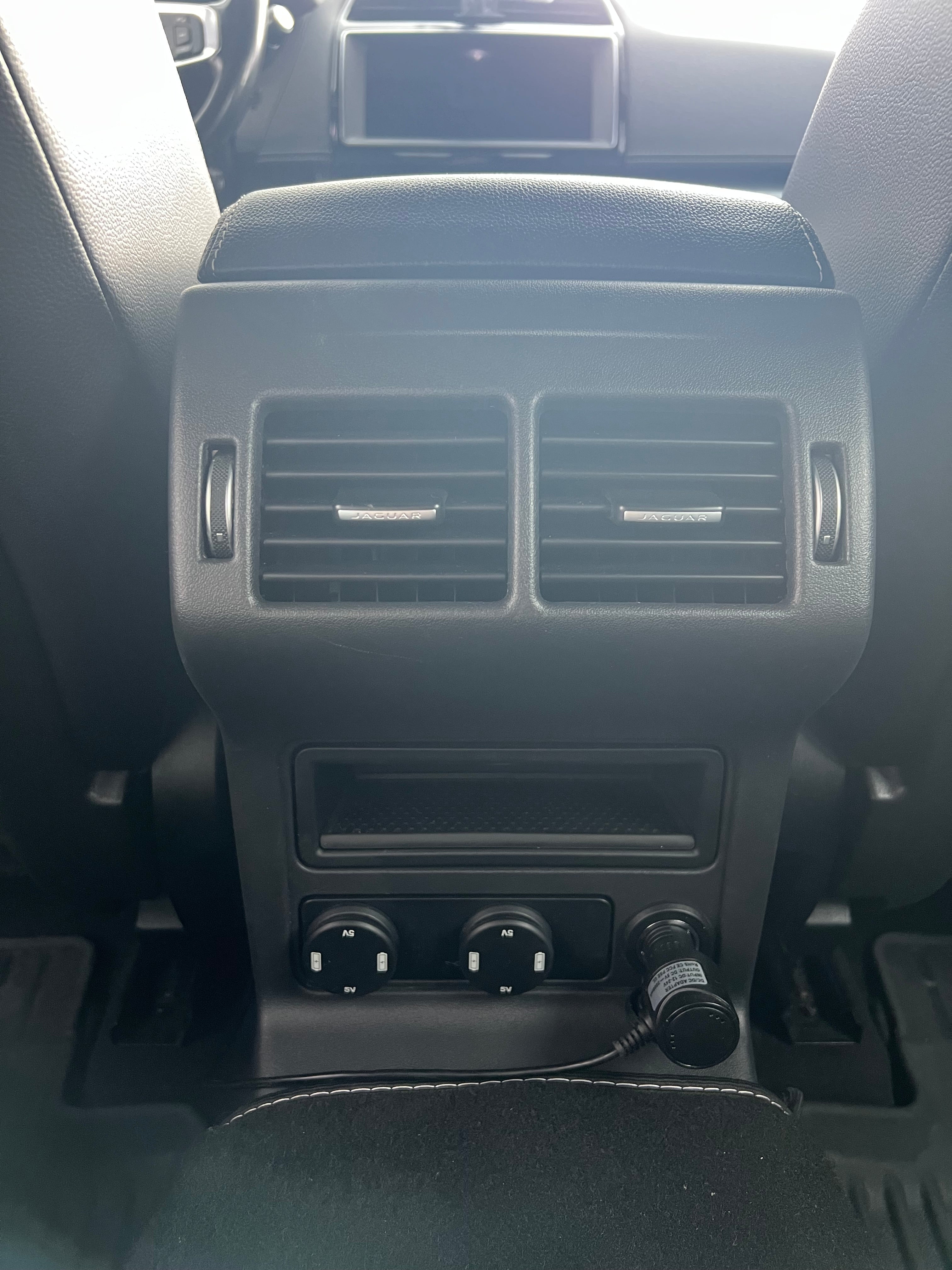 Jaguar F-Pace 2.0 D AWD R Sport 180cv Jaguar F-Pace 2.0 D AWD R Sport 180cv