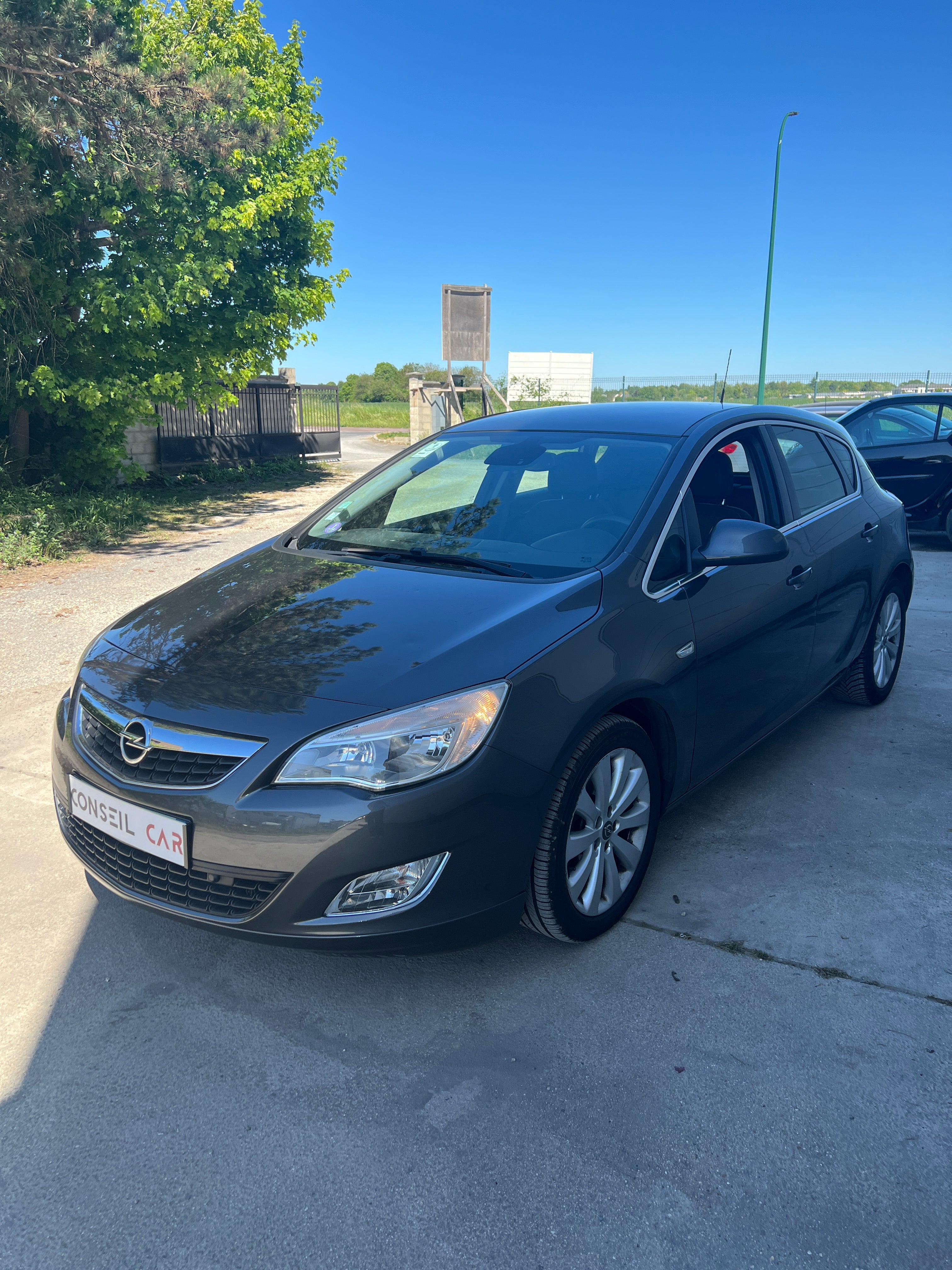 Opel Astra 1.4 Turbo 140cv COSMO Opel Astra 1.4 Turbo 140cv COSMO