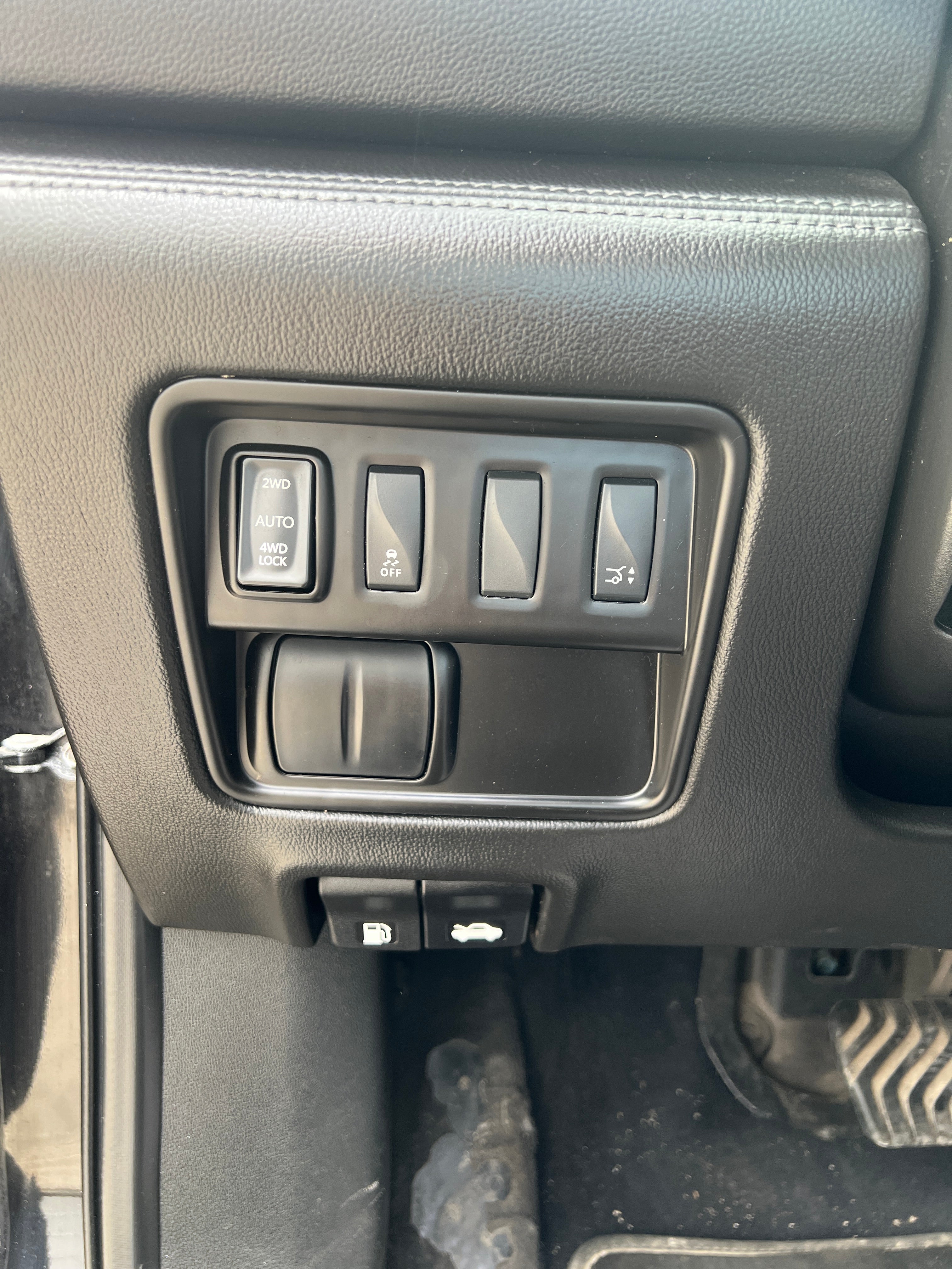 Renault Koleos 2.0 DCI 175 ENERGY INITIALE PARIS 4X4 X-TRONIC Renault Koleos 2.0 DCI 175 ENERGY INITIALE PARIS 4X4 X-TRONIC
