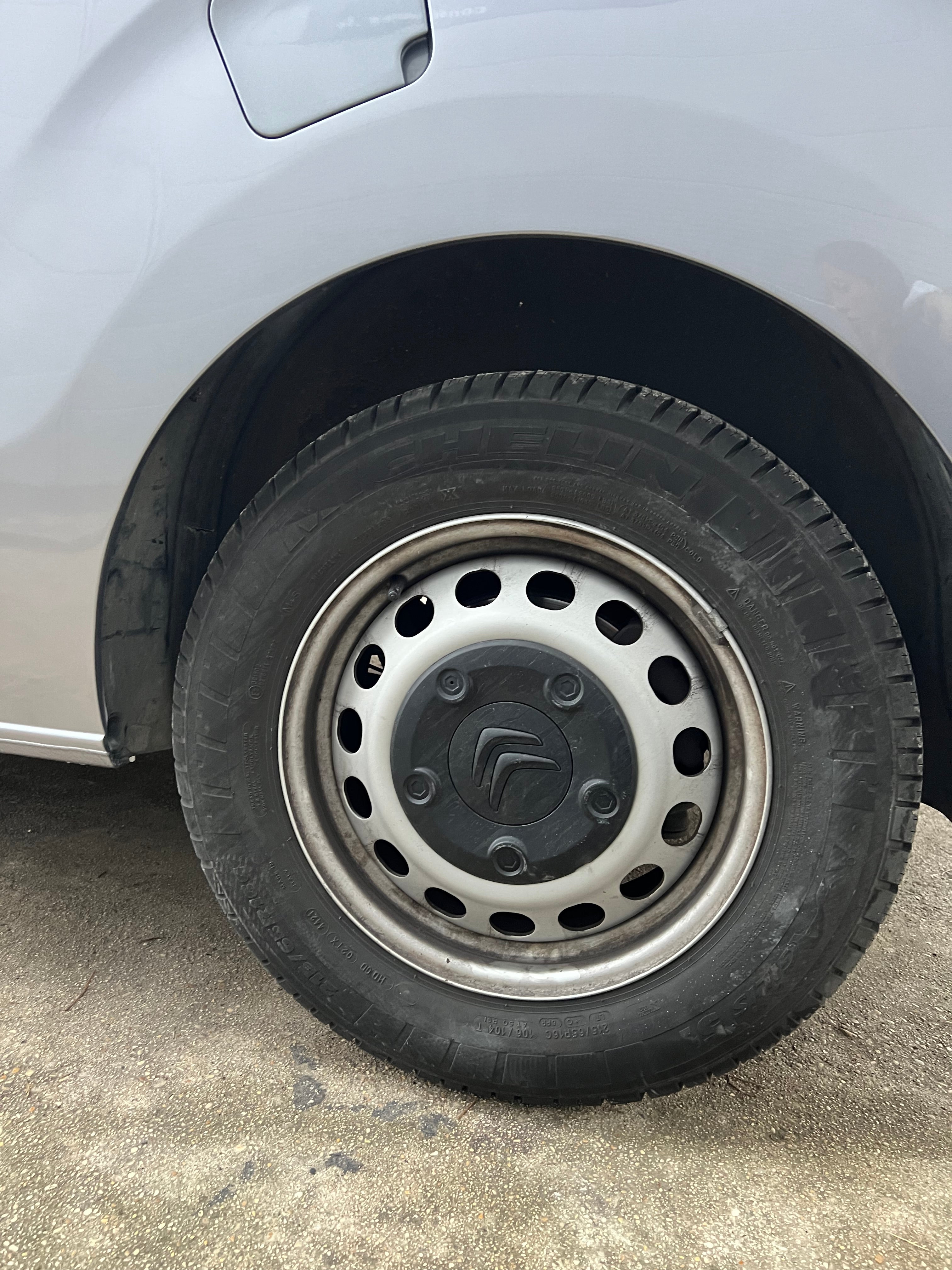 Citroën Jumpy III VUL M 1.5 BlueHDi Fourgon moyen 102 cv Citroën Jumpy III VUL M 1.5 BlueHDi Fourgon moyen 102 cv