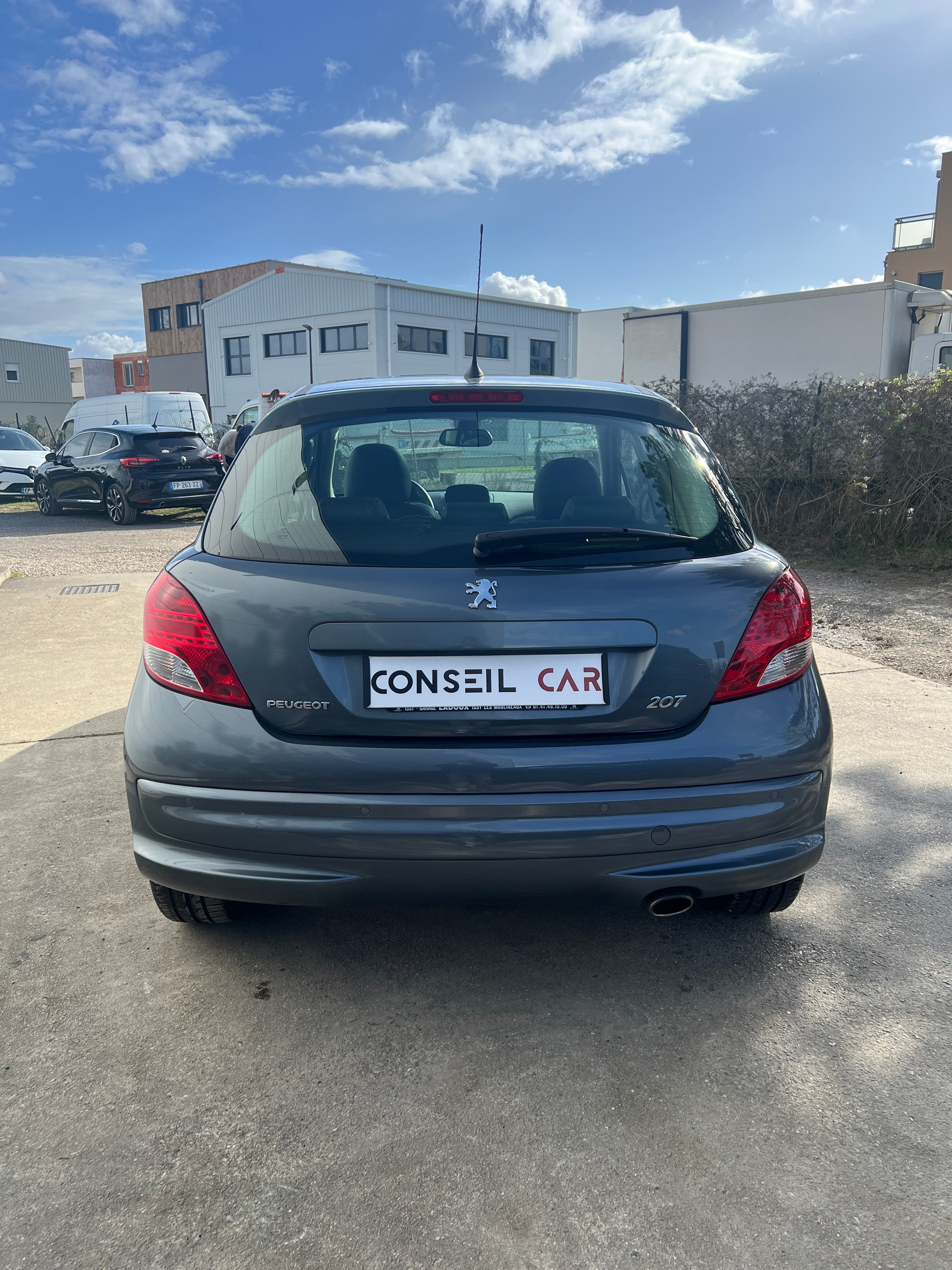 Peugeot 207 1.6 VTI 120cv Finition Allure Peugeot 207 1.6 VTI 120cv Finition Allure