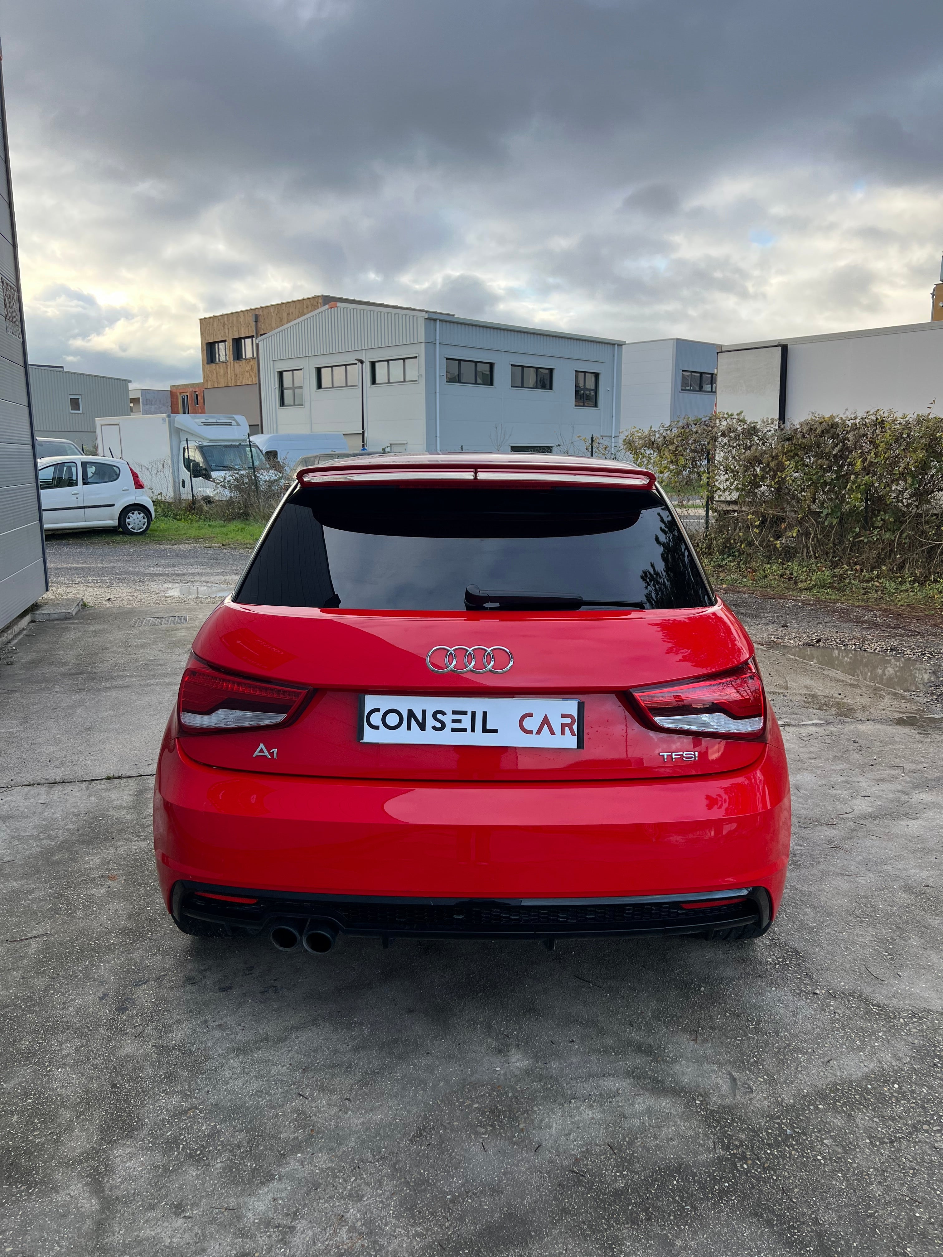 Audi A1 S-Line 1.8 TFSI 192 S-tronic Audi A1 S-Line 1.8 TFSI 192 S-tronic