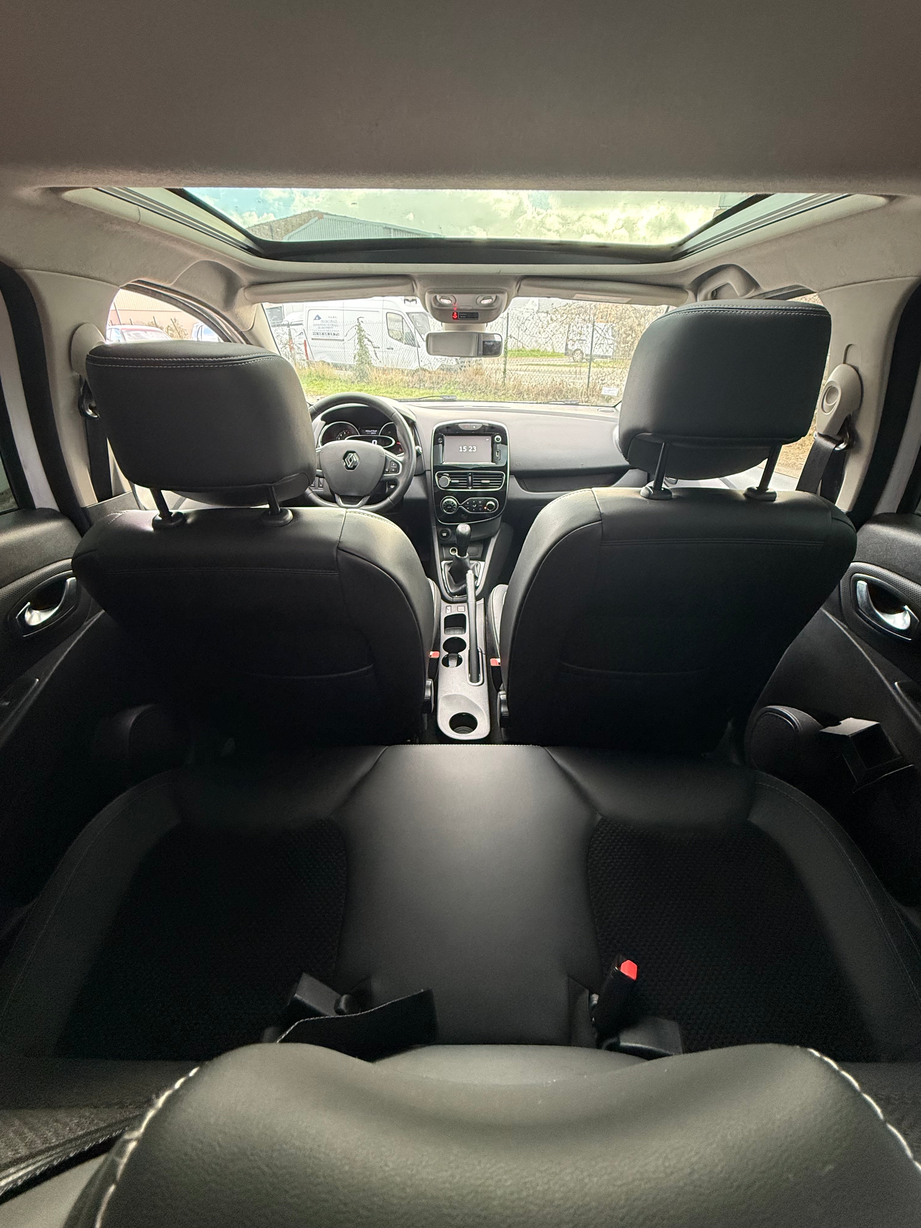 RENAULT Clio IV 1.2 75ch RENAULT Clio IV 1.2 75ch