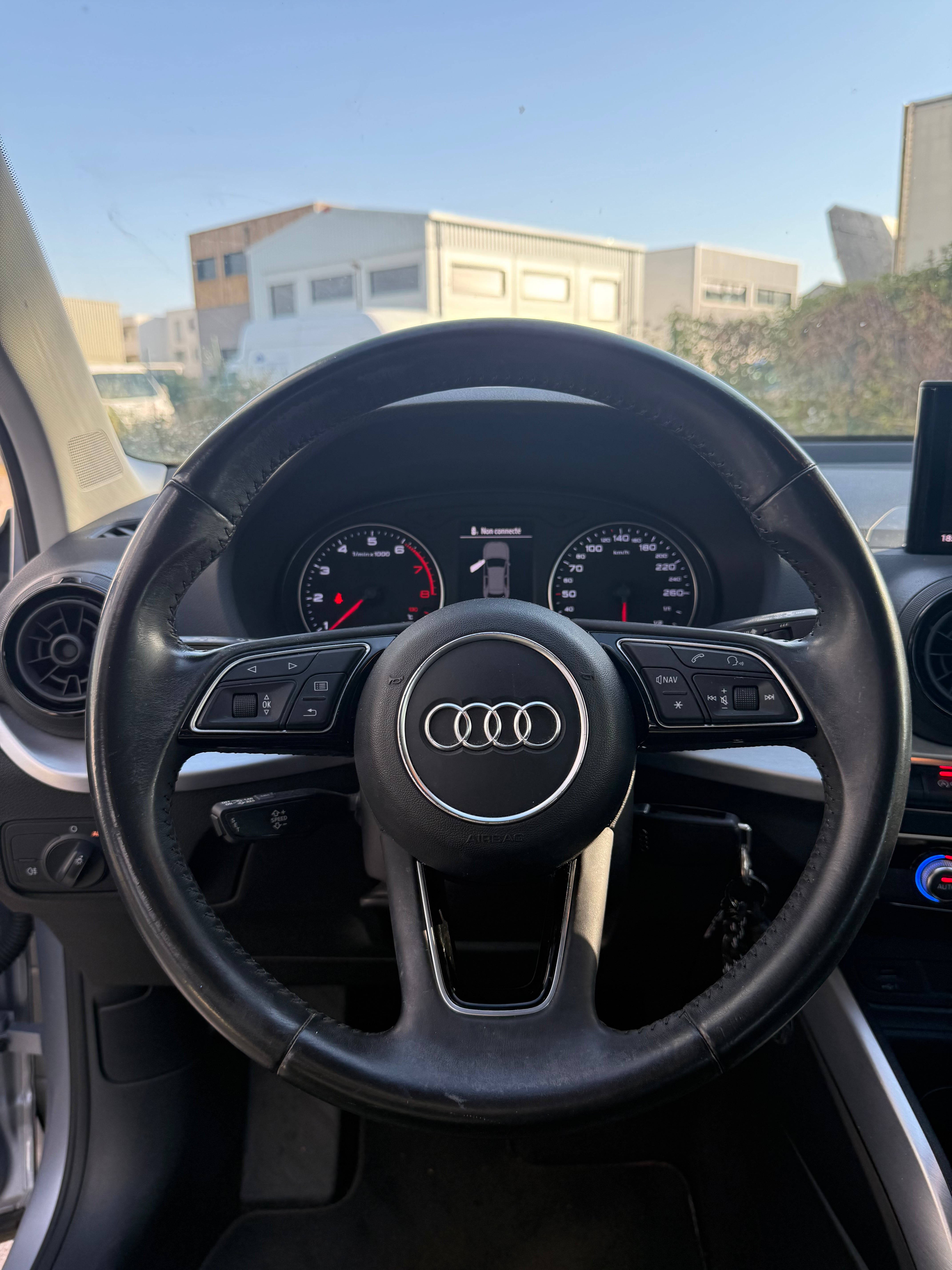 Audi Q2 1.4 TFSI 150ch Business Line S-Tronic Audi Q2 1.4 TFSI 150ch Business Line S-Tronic
